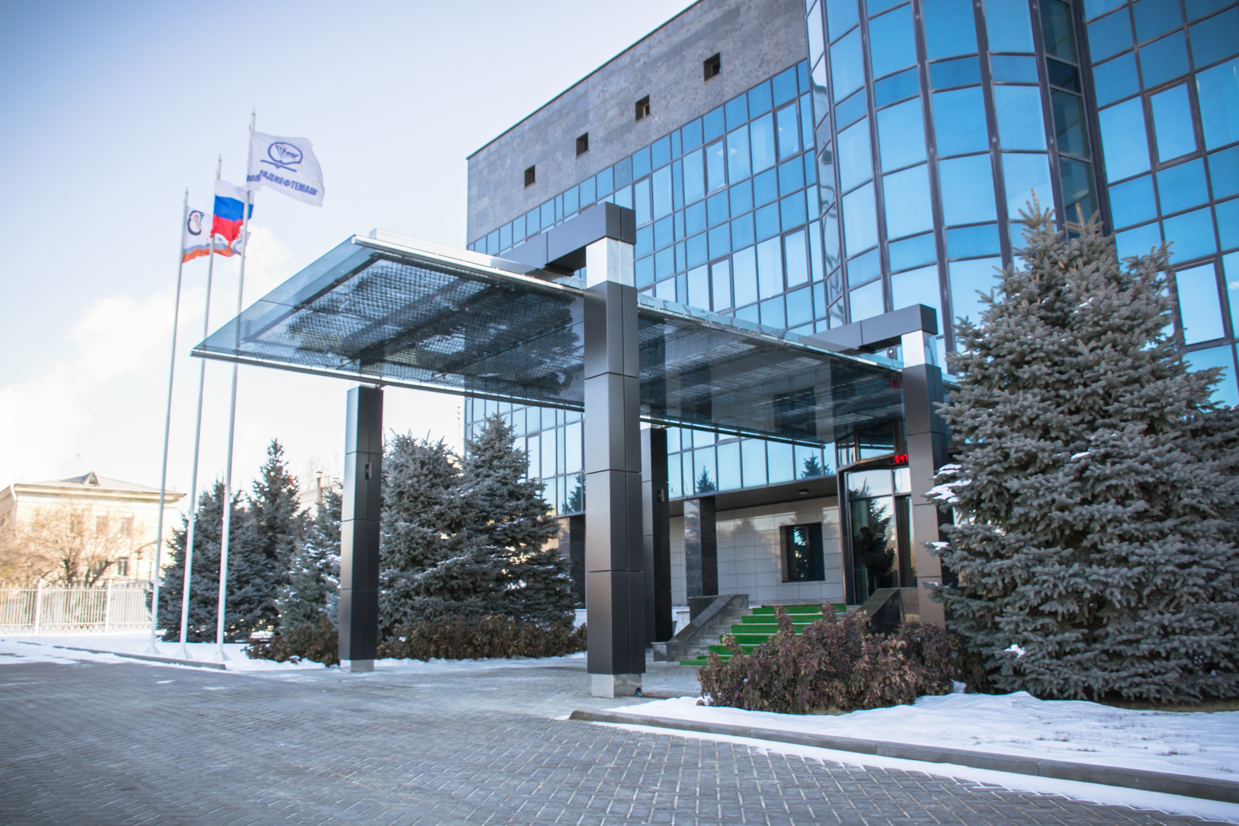 立体互动的工厂建筑设计-4