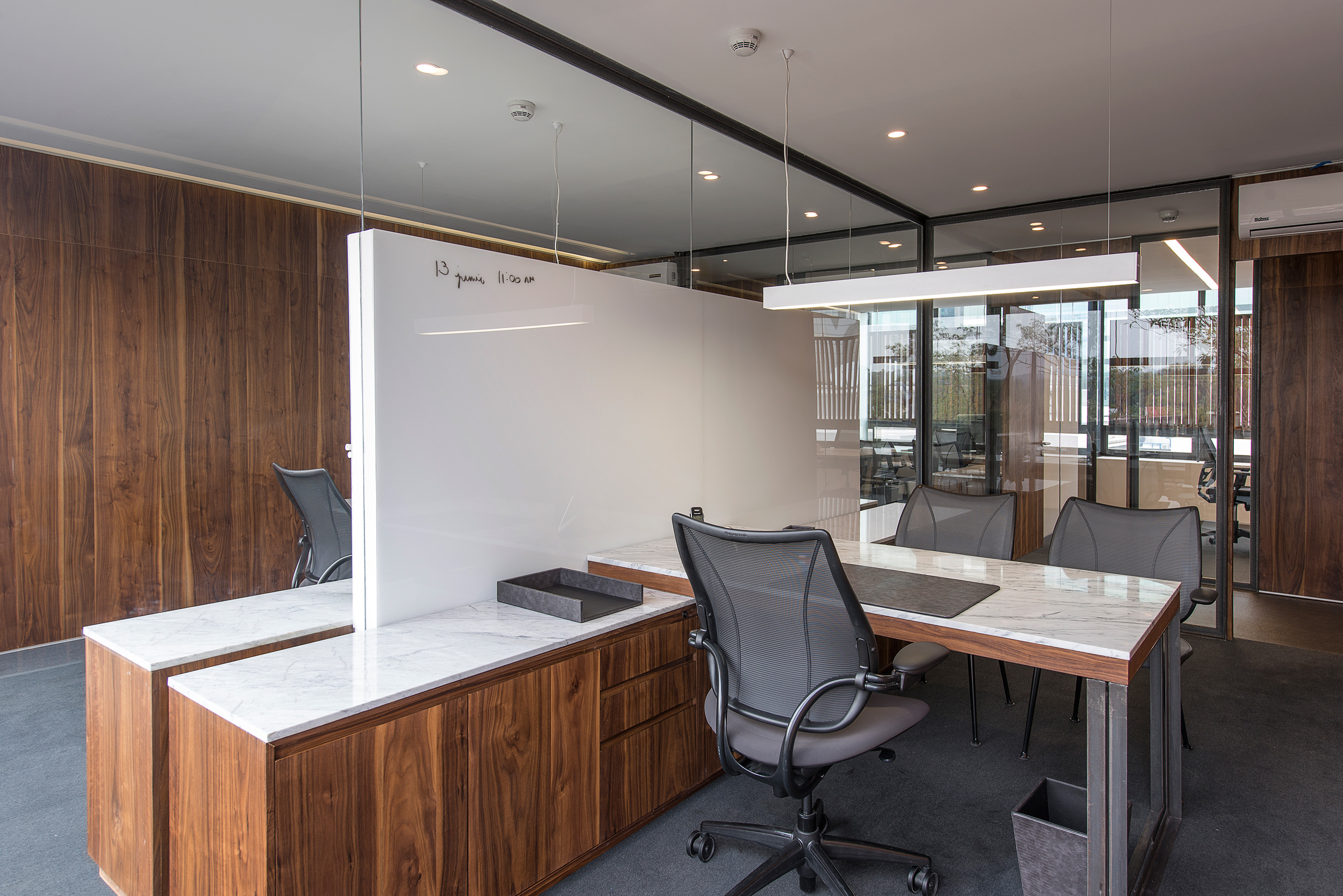 墨西哥城摩尔诺戈兹律师事务所办公室设计-10