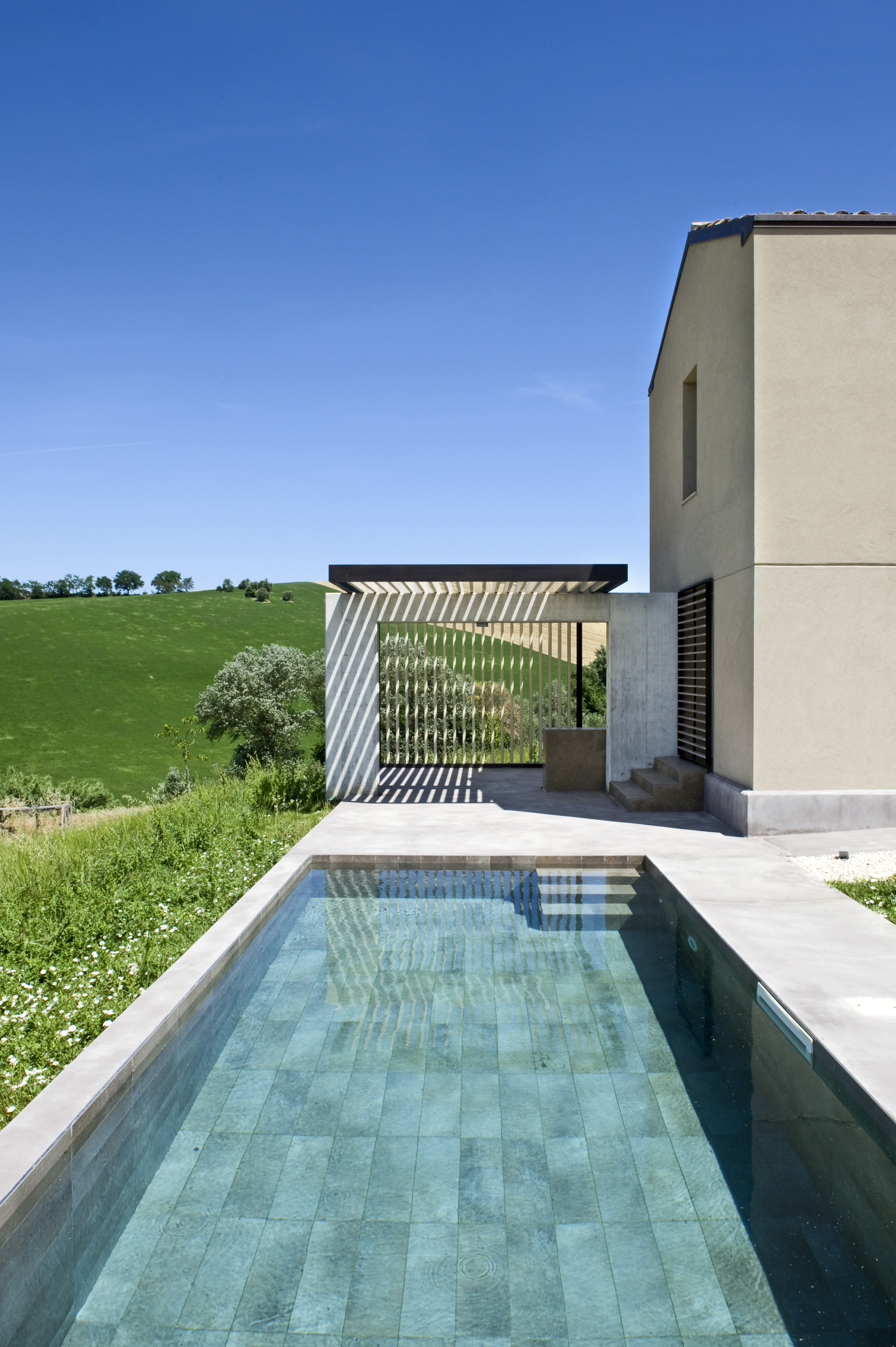 2016 年完工的极简乡村住宅设计-5