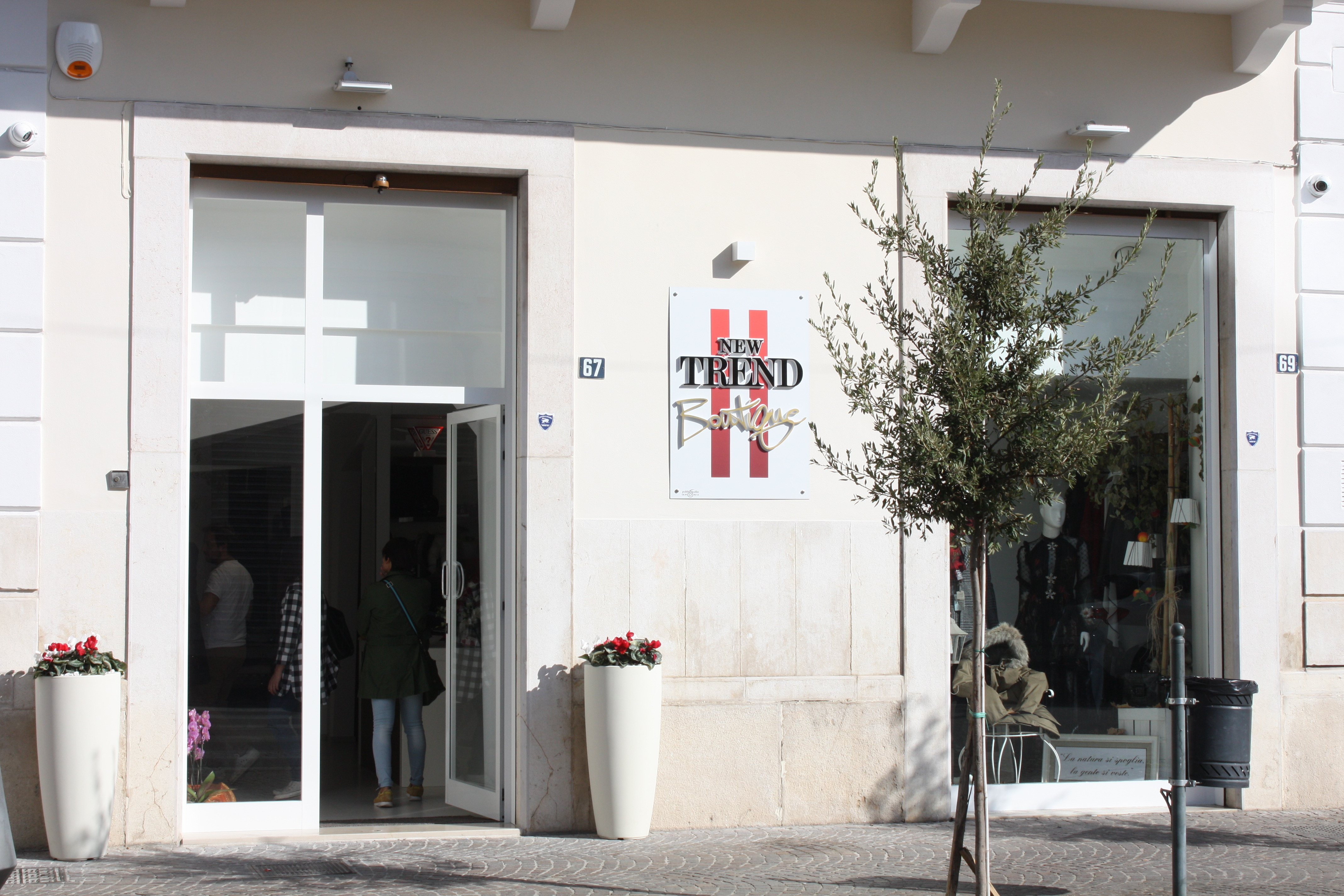 破碎线条与光束的完美结合-0