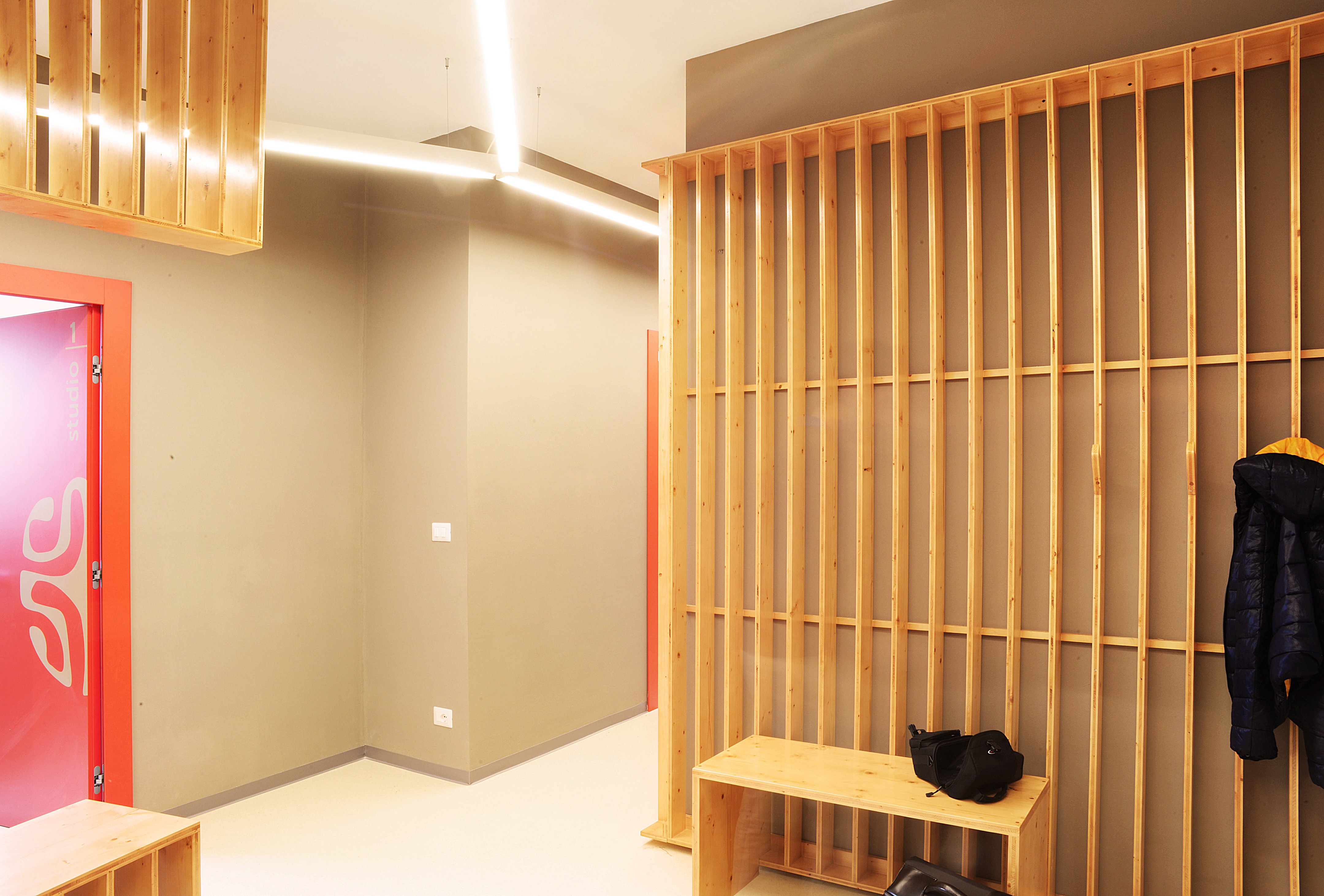 和谐均衡 | 多功能运动医疗中心设计-1