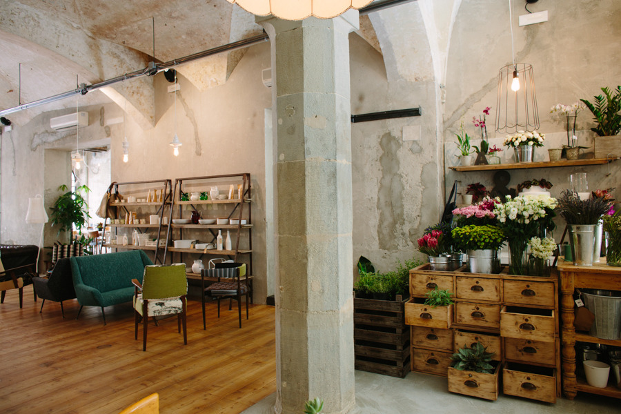 复古韵味与现代设计共融的餐厅空间-24