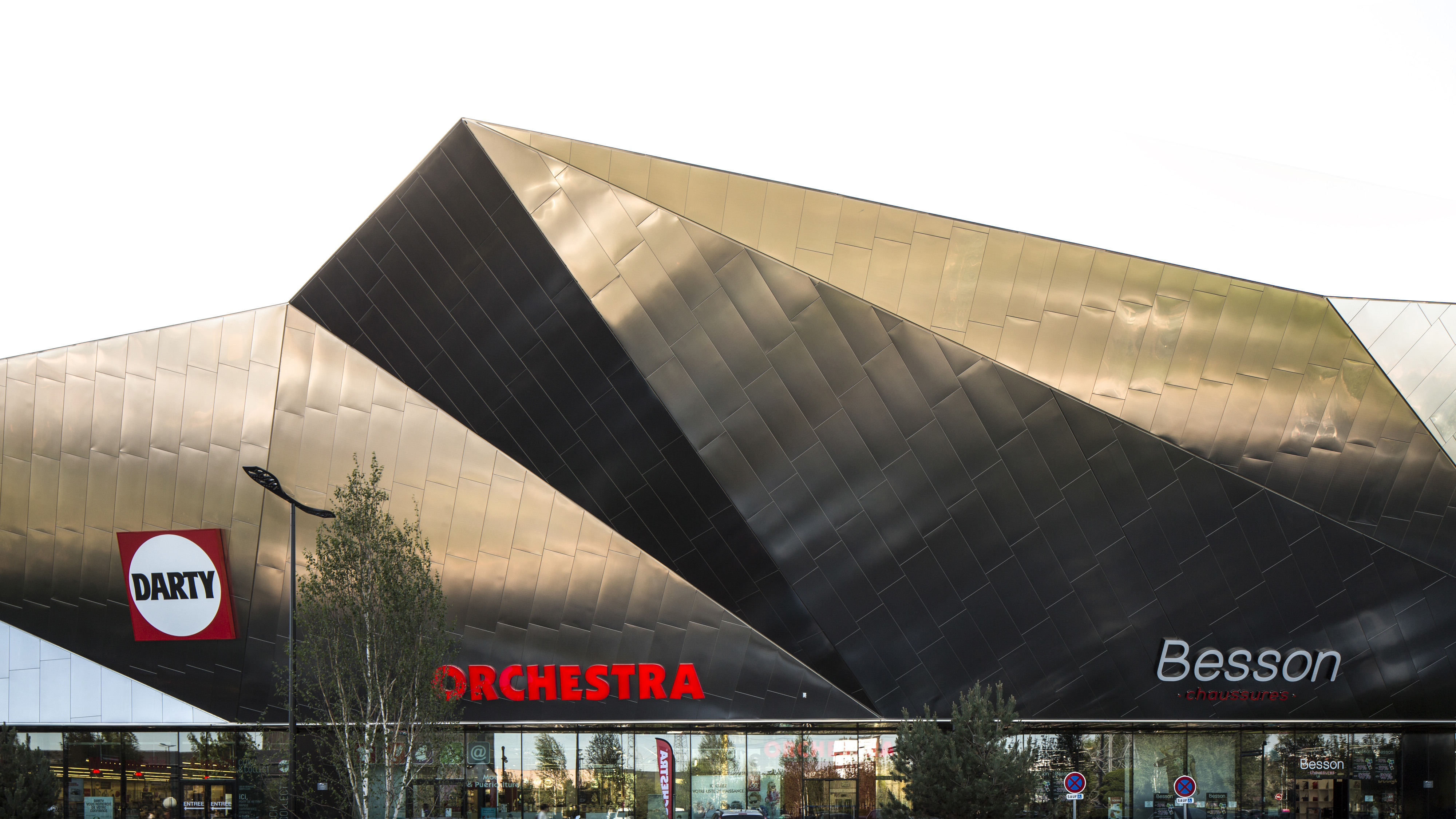 Eno· 购物中心不锈钢动态立面设计-1