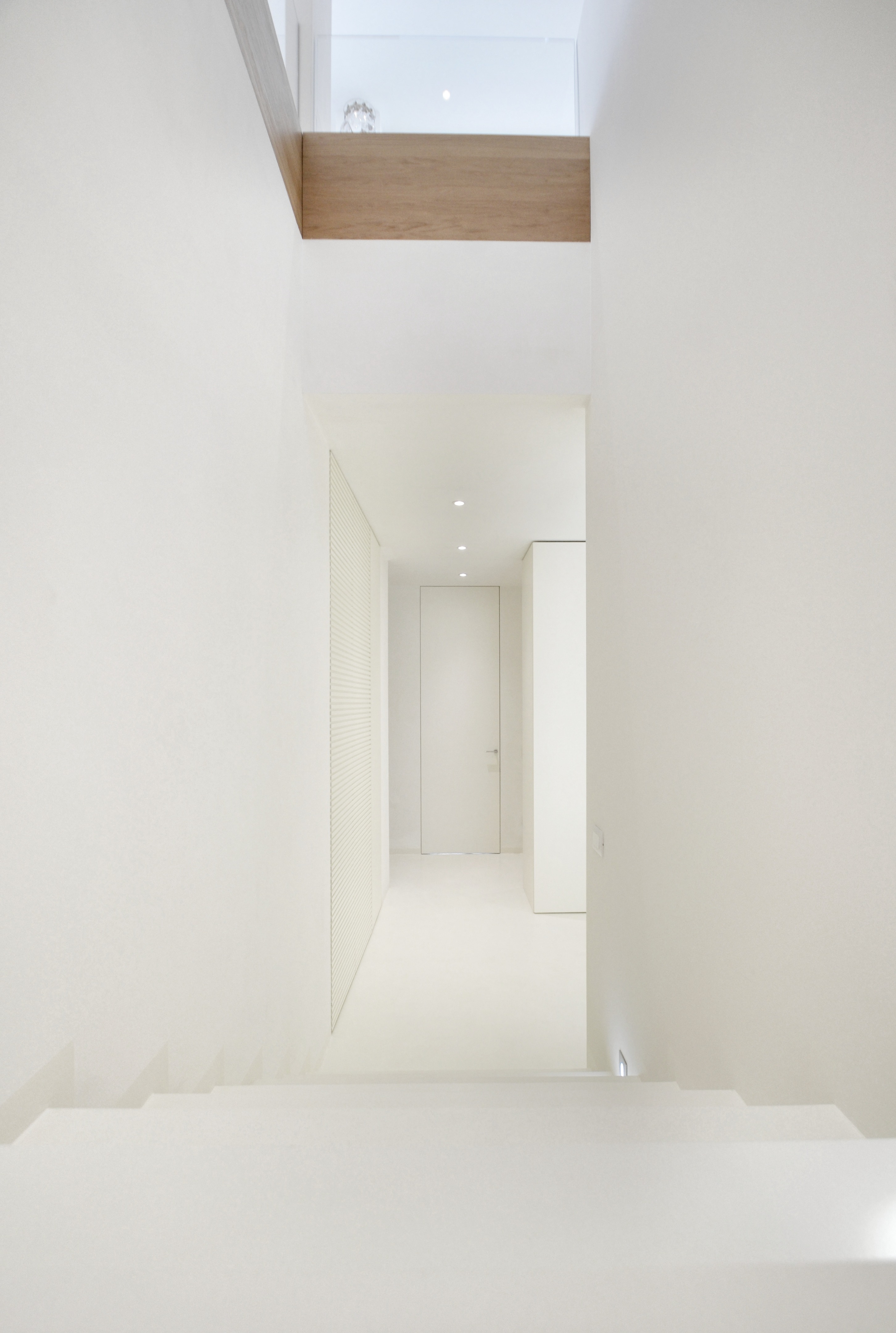 简约白色调，城市美景尽收眼底-7