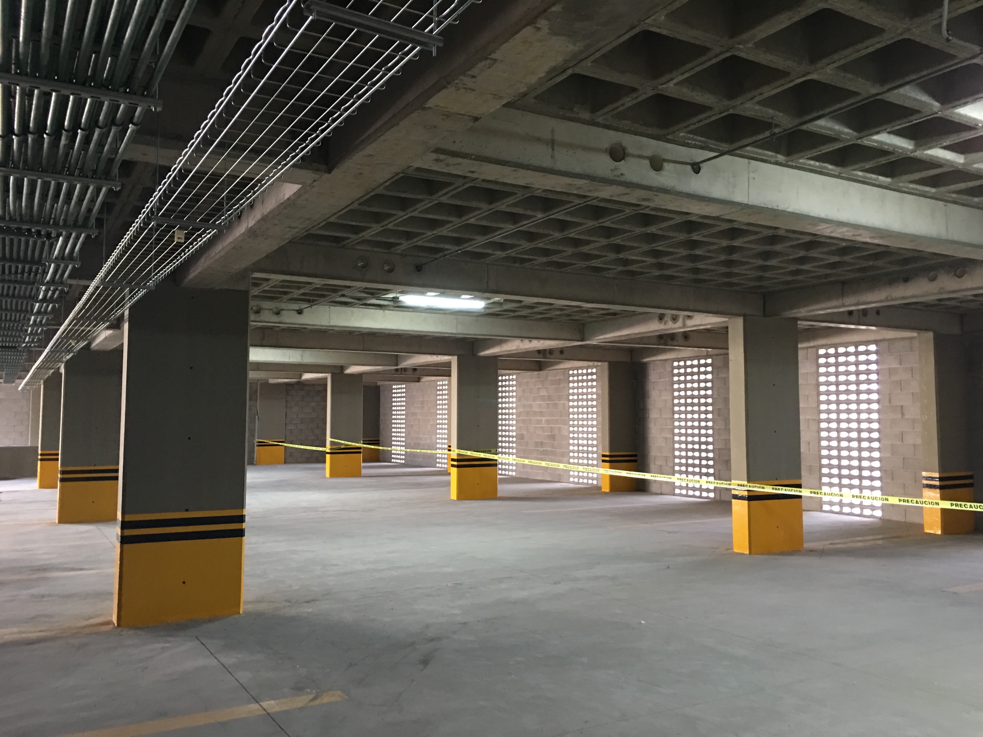 2016 年完工的线性办公空间-6