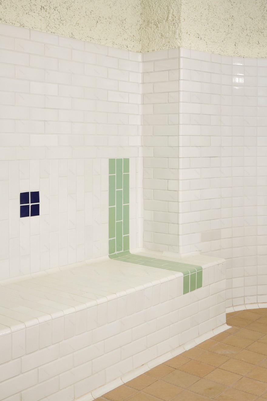 巴黎历史建筑泳池的现代复兴-11