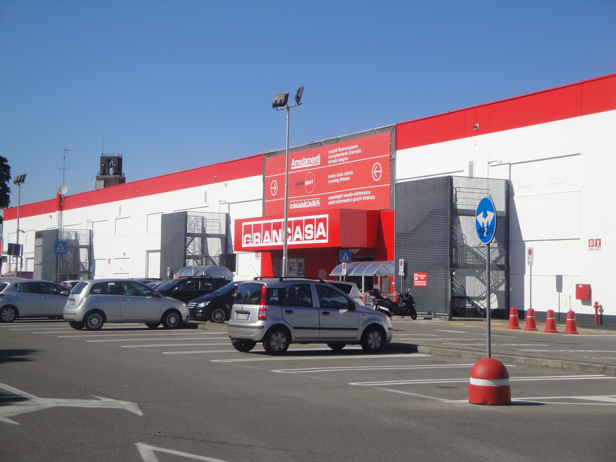 2015 年意大利 nerviano 购物中心翻新-16