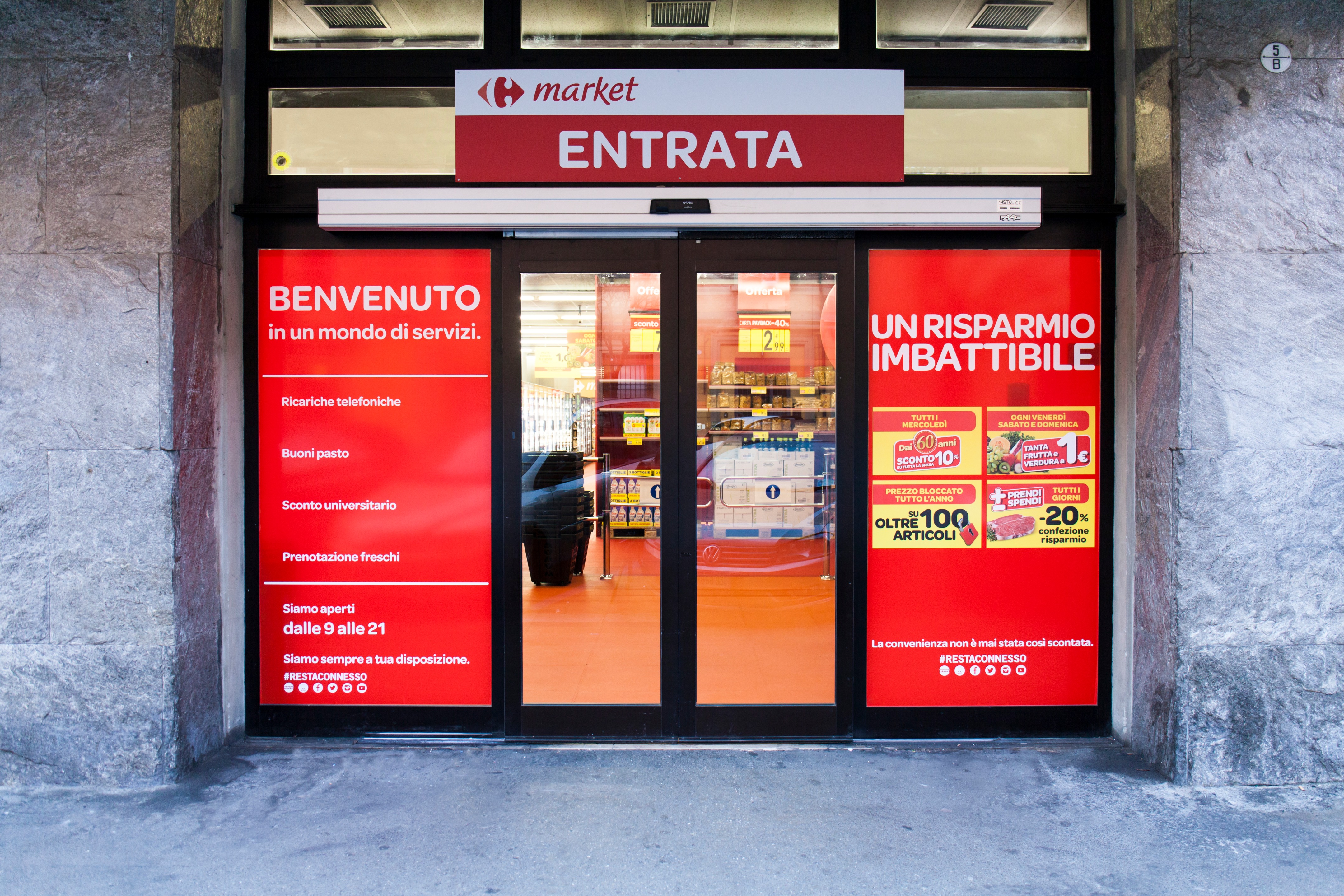 意大利博洛尼亚 Carrefour Market 超市室内设计案例-0