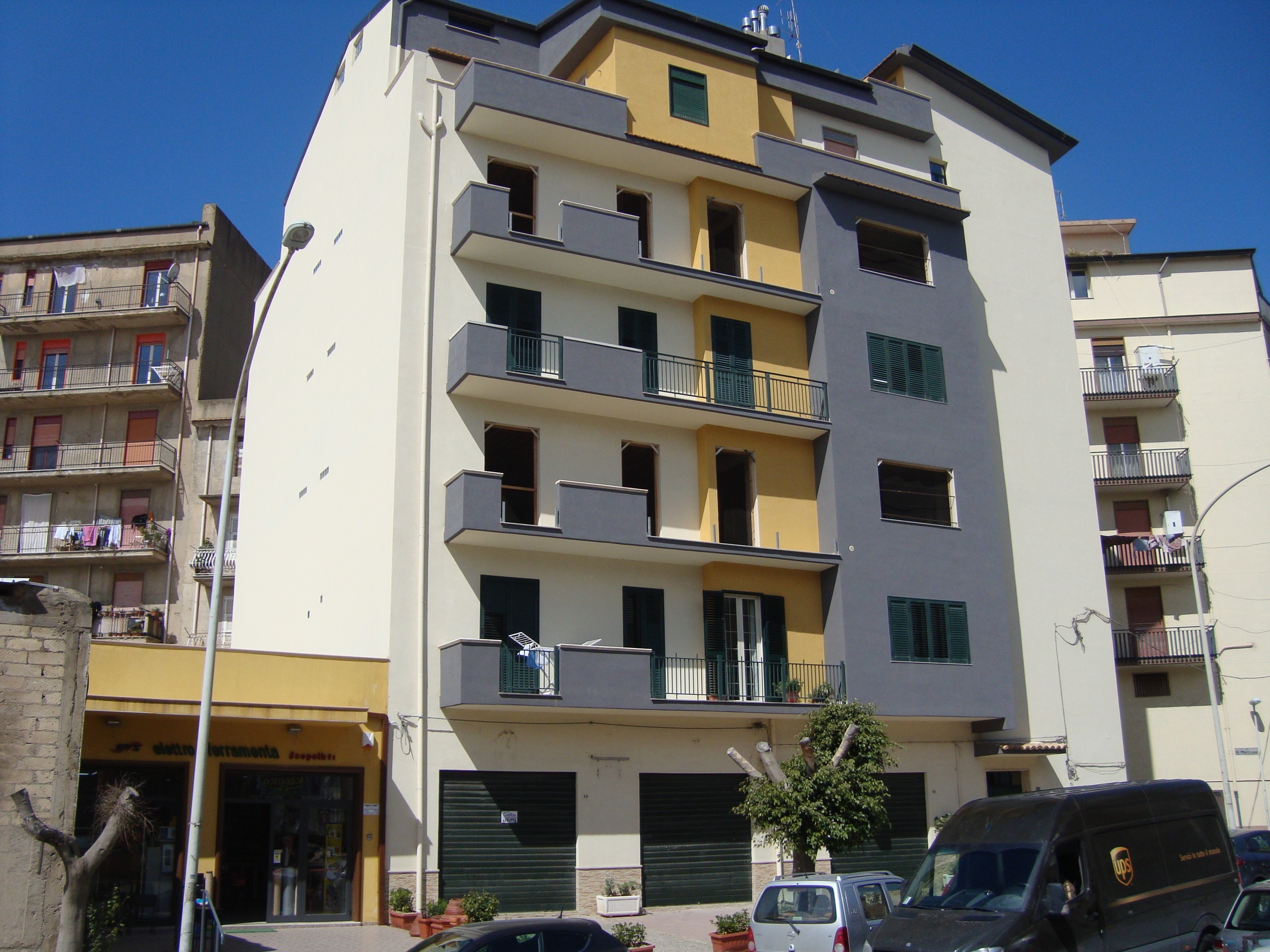 2014 年完成的一座意大利住宅楼翻新工程-7