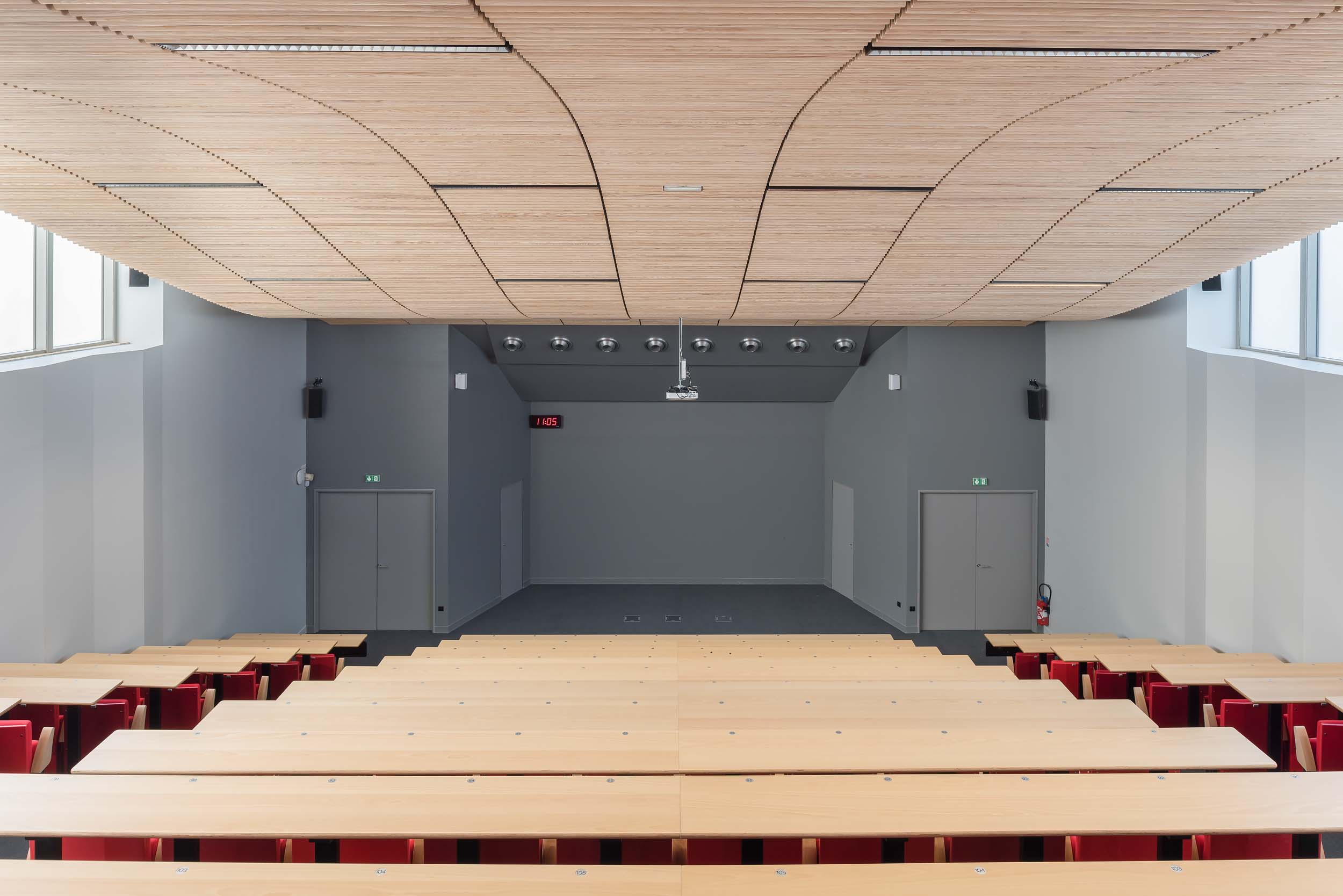 波尔多的注册金融分析师-78