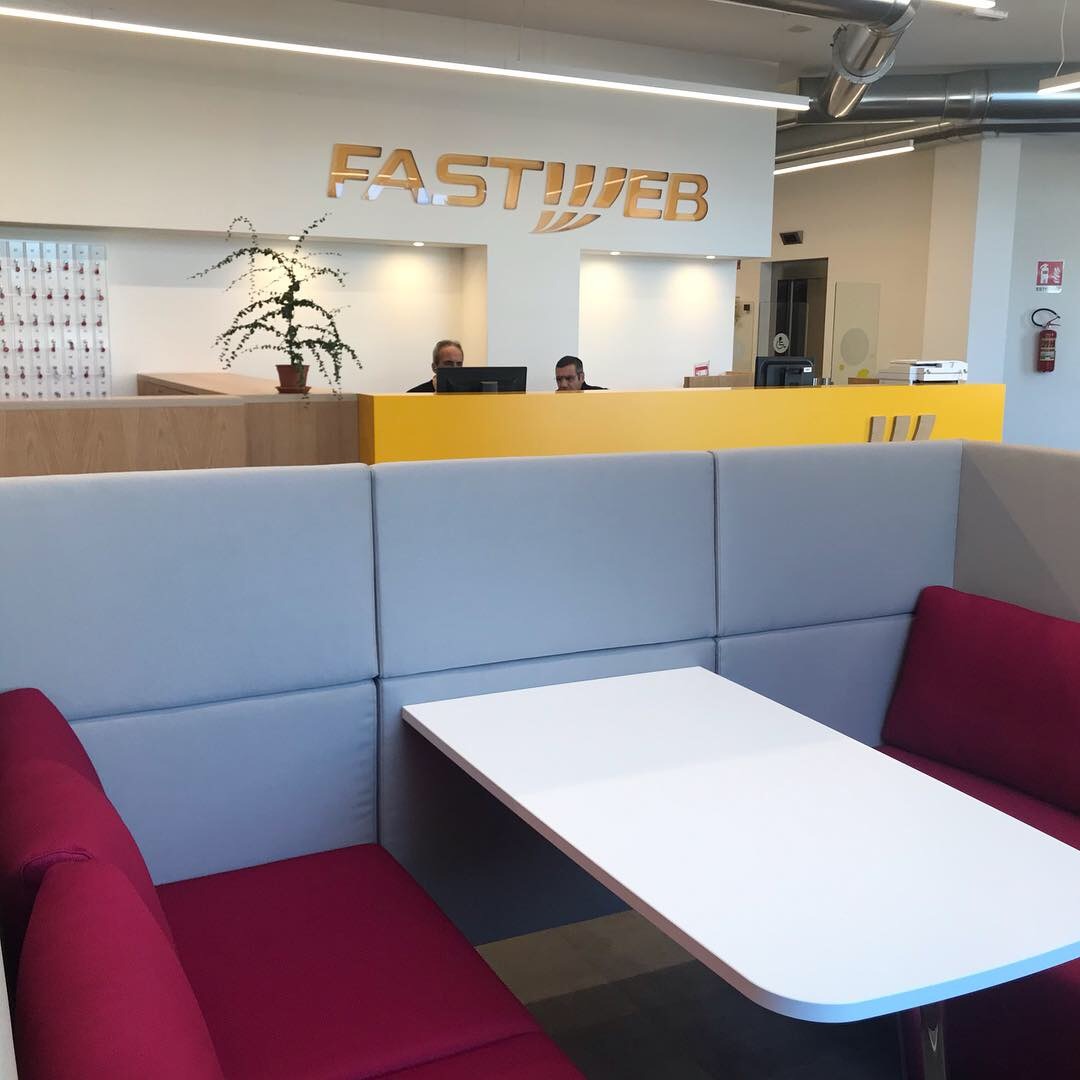 电信公司总部打造高效休闲办公空间-61