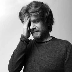 芬迪橱柜展现精致生活艺术-5