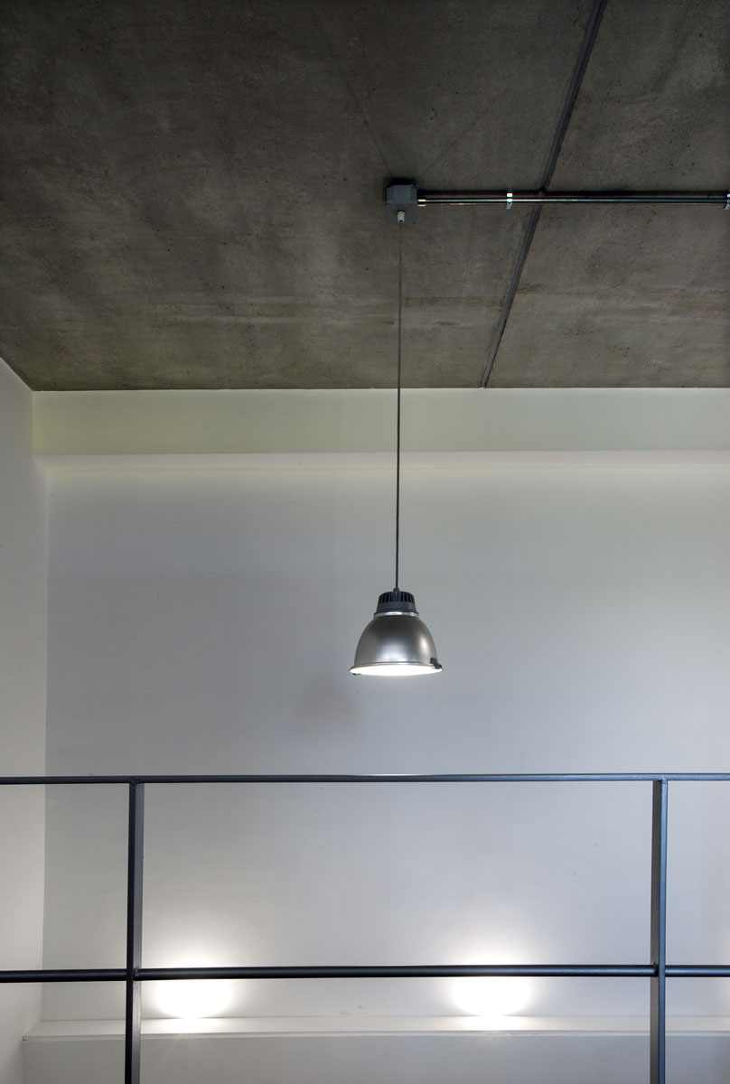 意大利南部工业遗址中的创意办公室-14