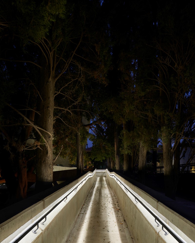 伊萨姆·法里斯研究所-20