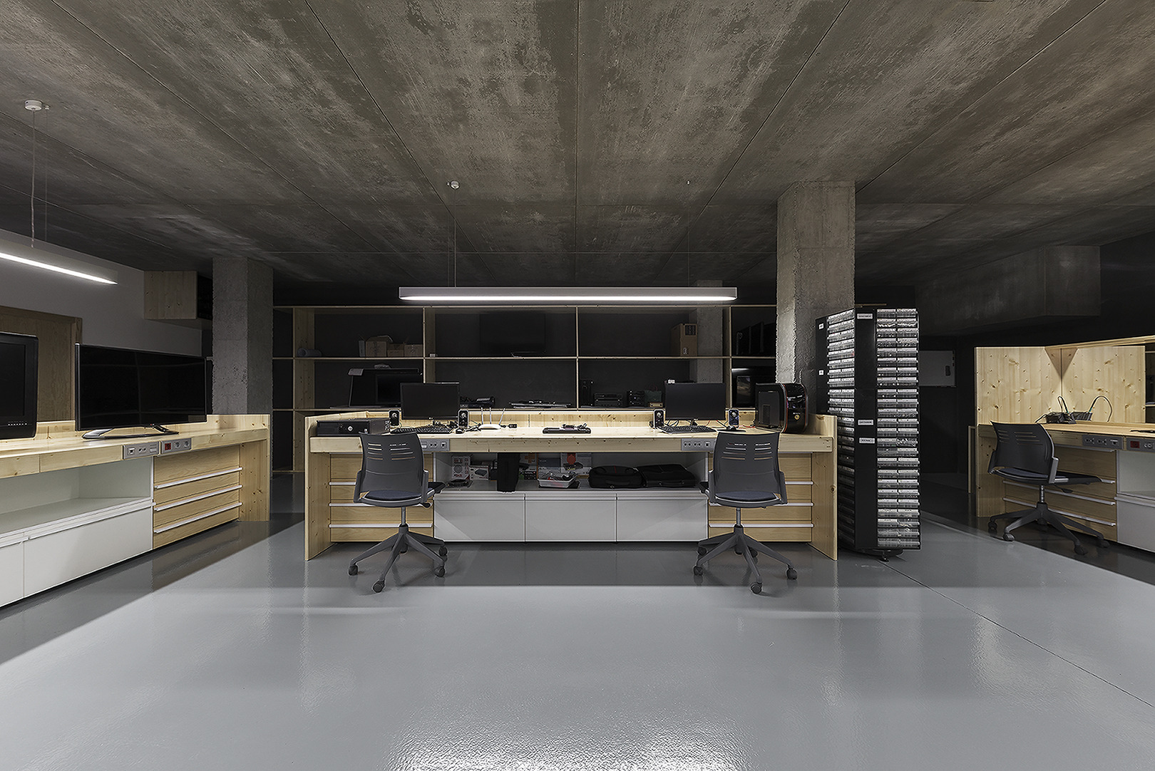 Unitec 维修中心·现代办公空间的巧妙设计-1