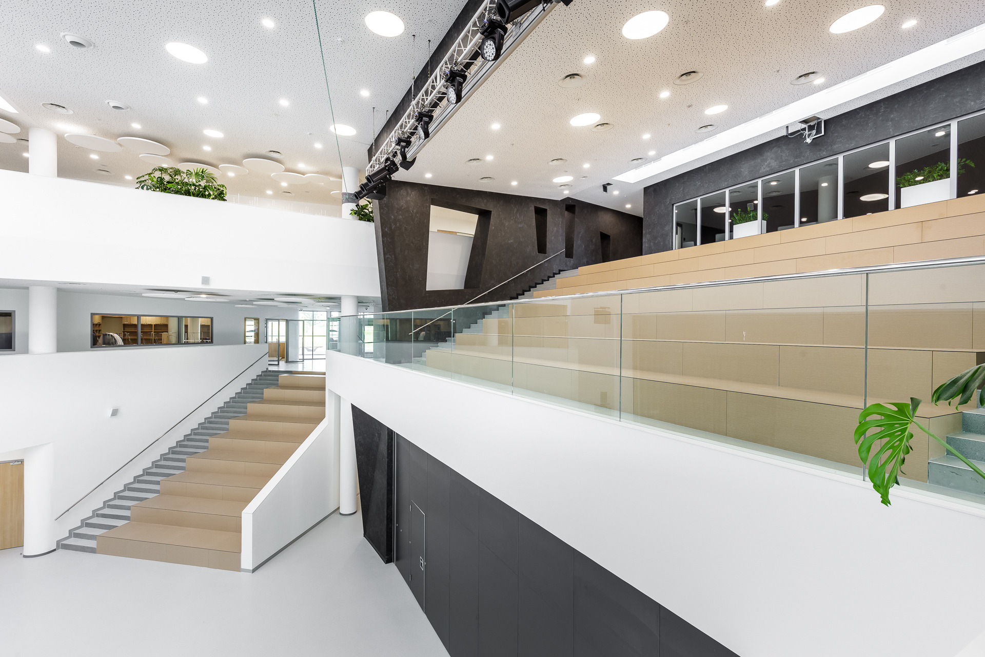 LETOVO 学校-- 打造独特学习环境-0