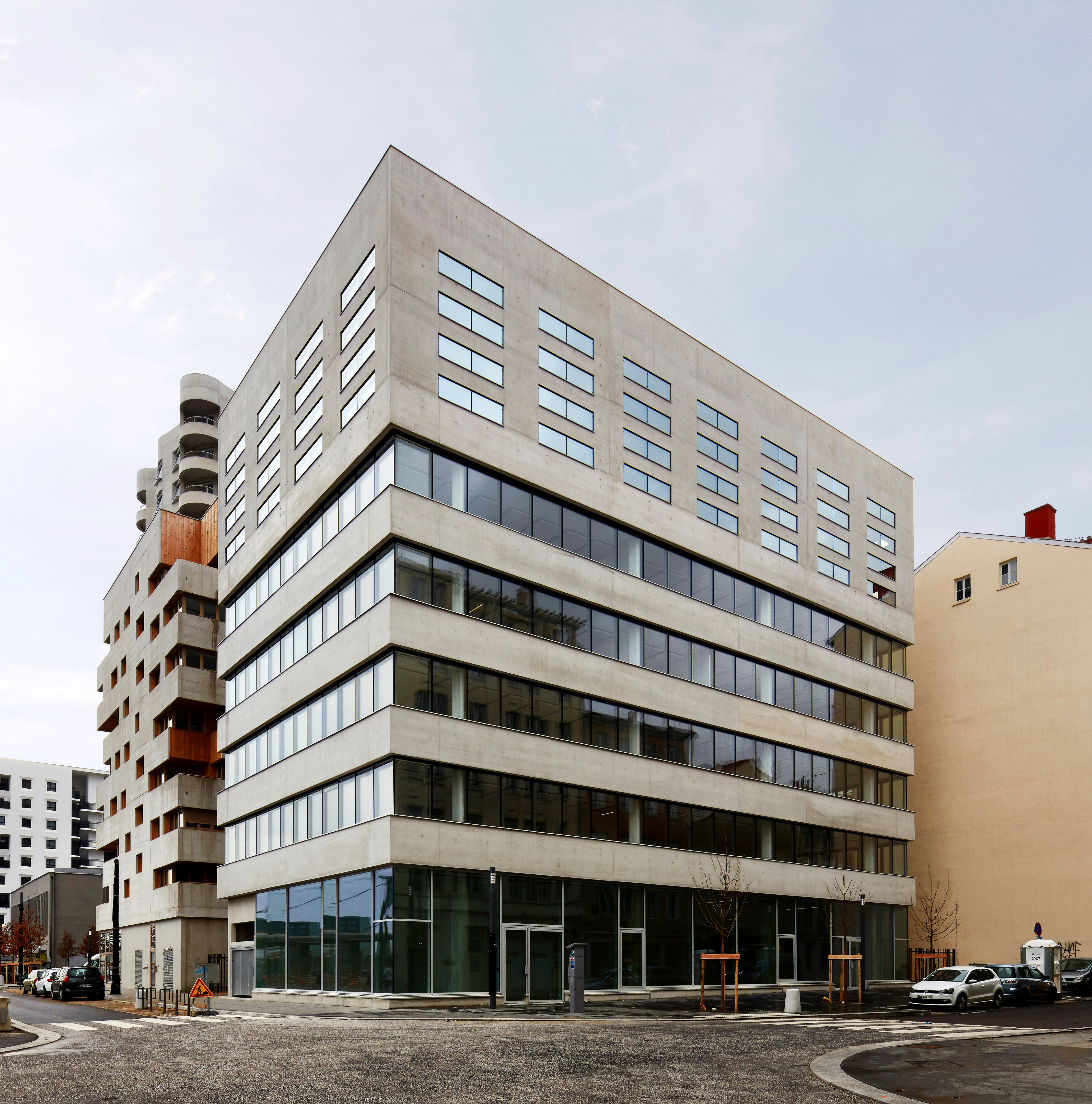 平方米的住房、办公室、商业和服务-0