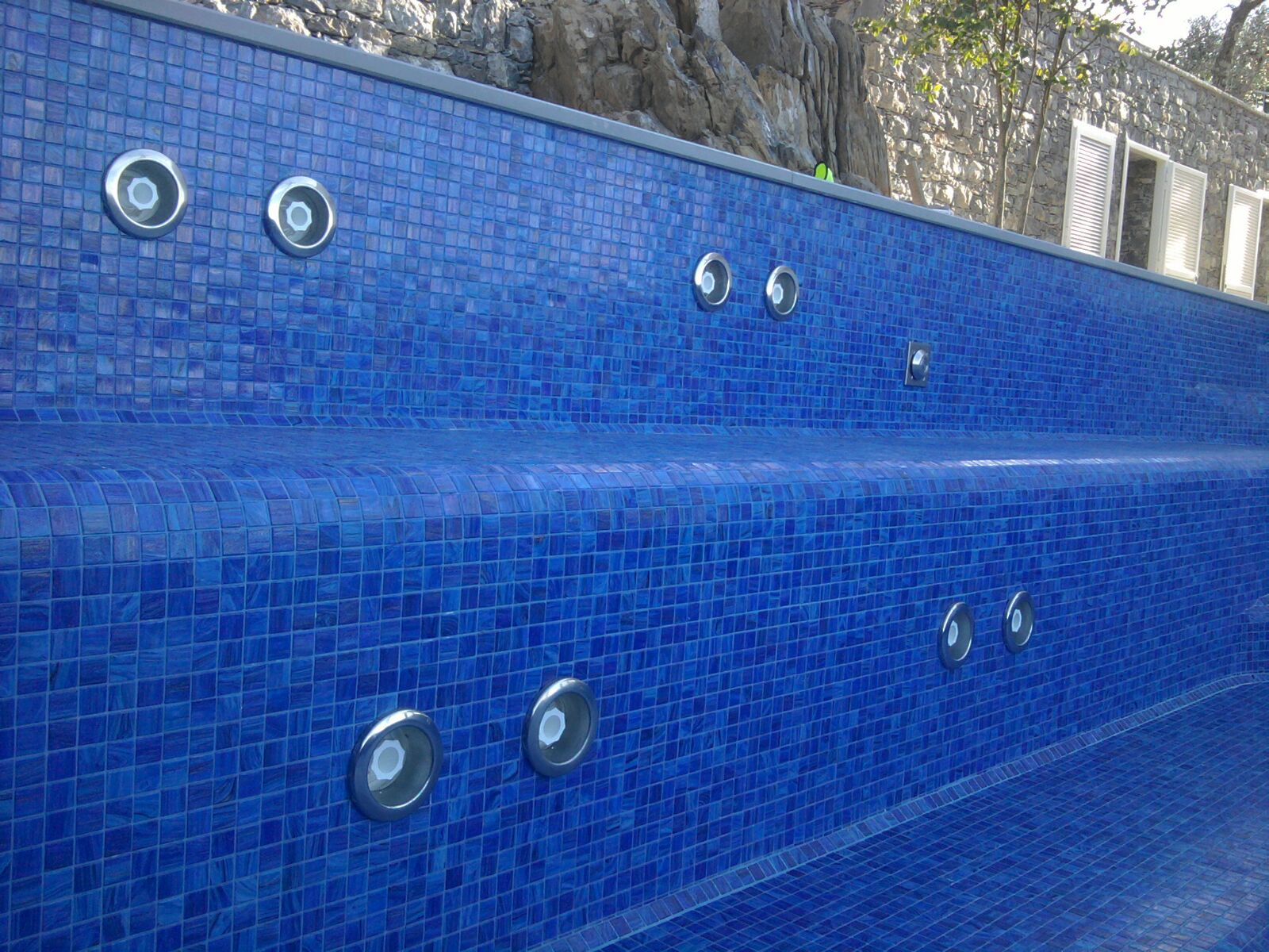 2014 年意大利利古里亚海滩泳池设计-1