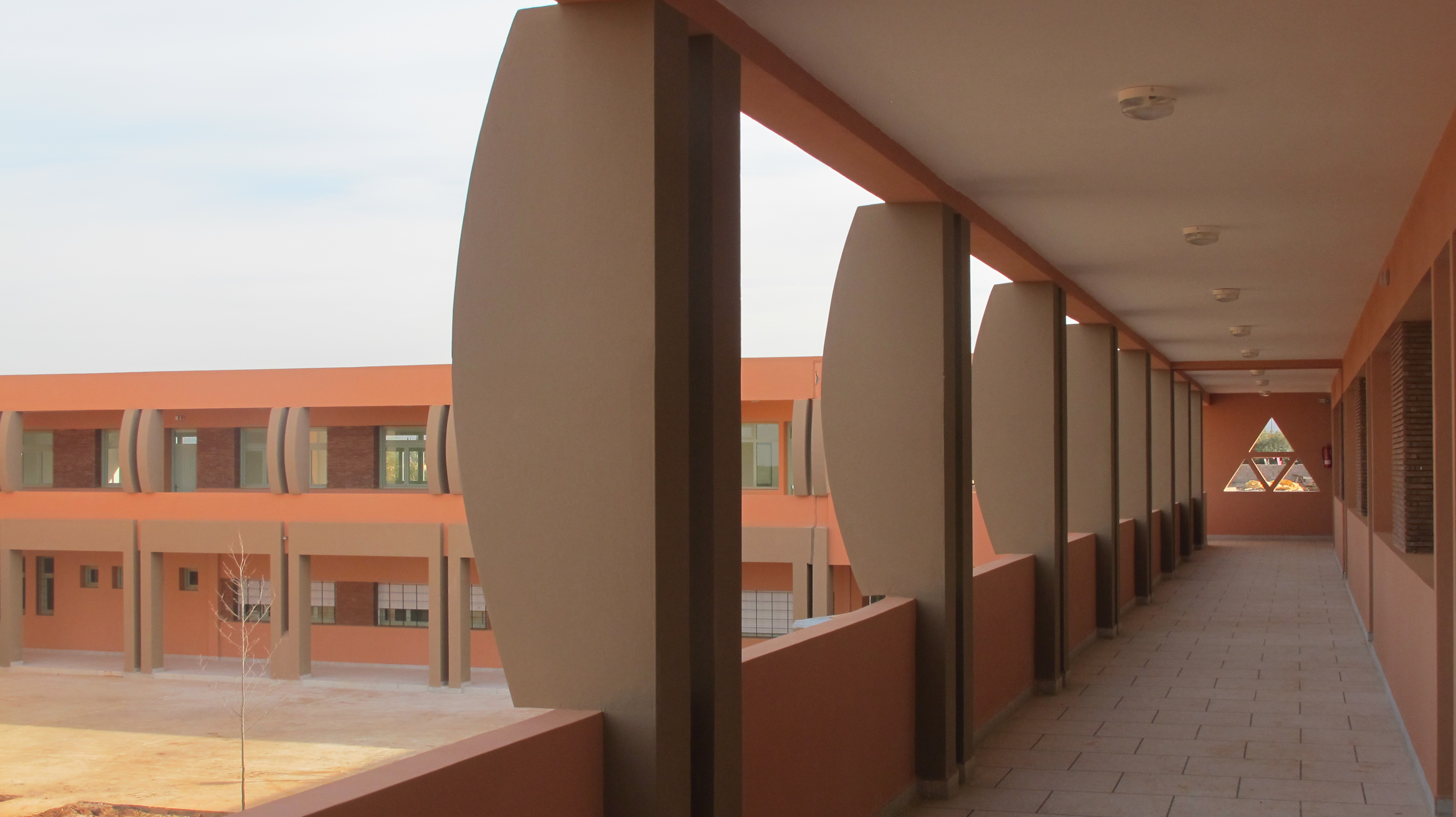 摩洛哥乡村中学——智慧橄榄林中的学术殿堂-8