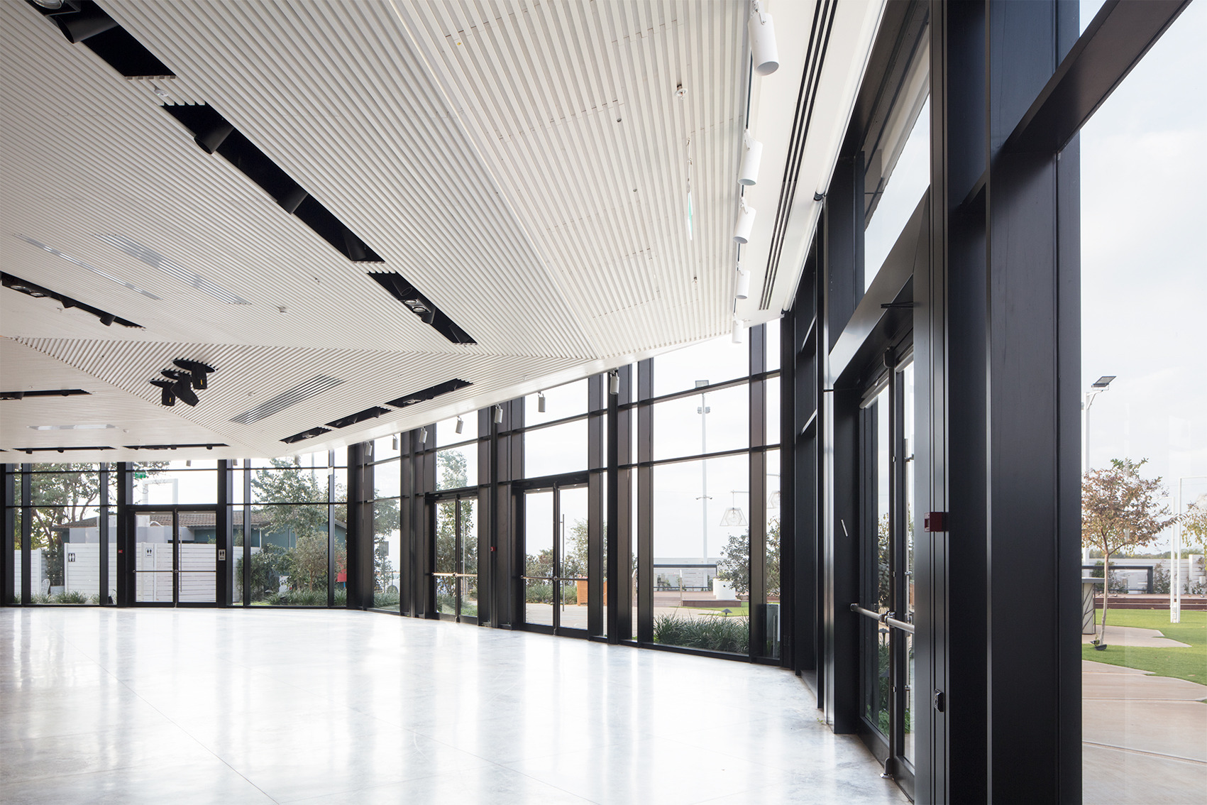 以色列 Shefayim 休闲中心绿意盎然的设计魅力-2