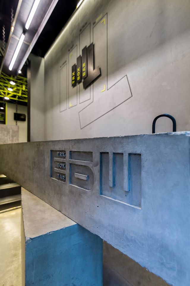 力量与幽默并存,乌克兰 EBH 俱乐部室内设计-20