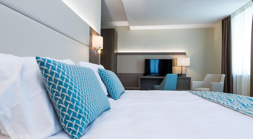 2016 年新建海滨酒店 Petrčane | 现代风格与海景的完美融合-14