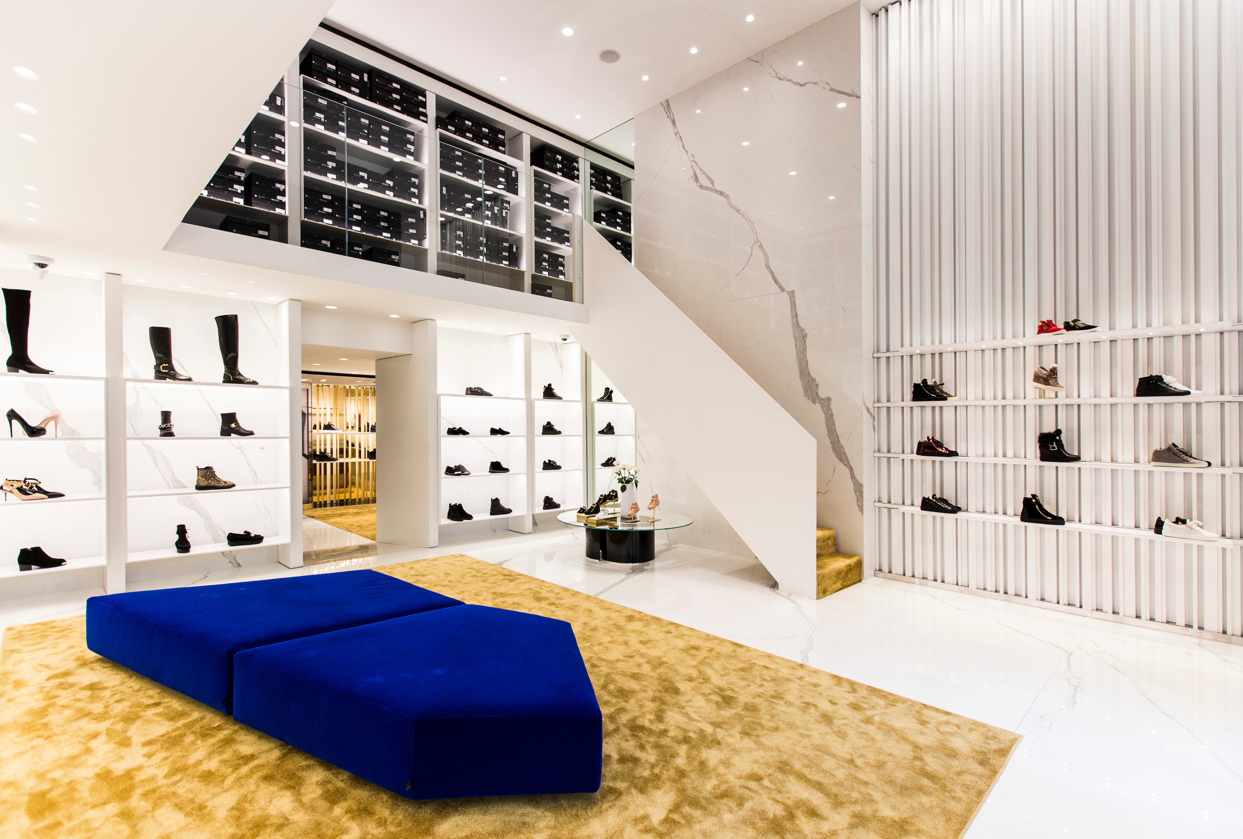 Giuseppe Zanotti 莫斯科旗舰店，时尚与艺术的融合-2