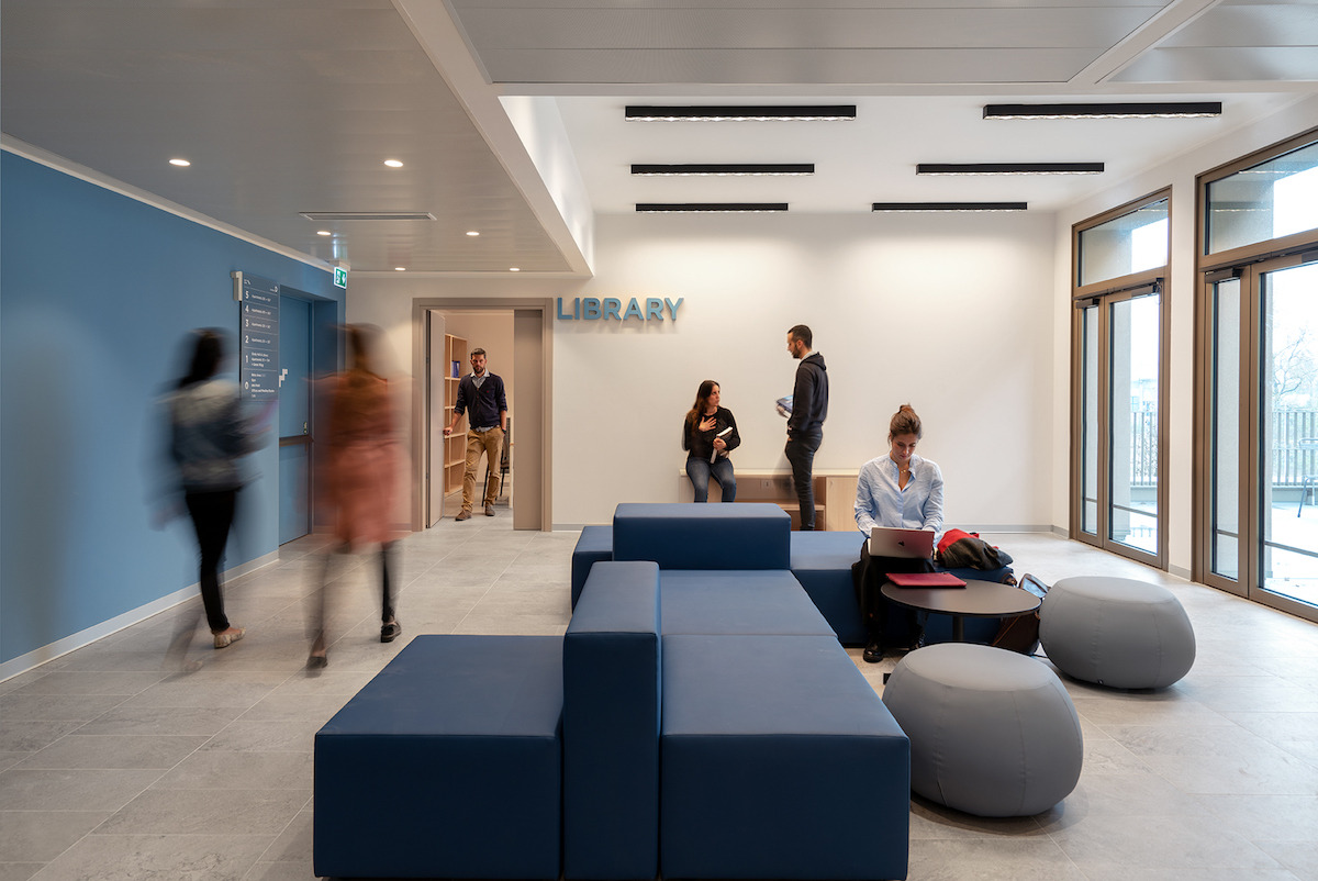 人性和谐绿意盎然的人文学府宿舍-28