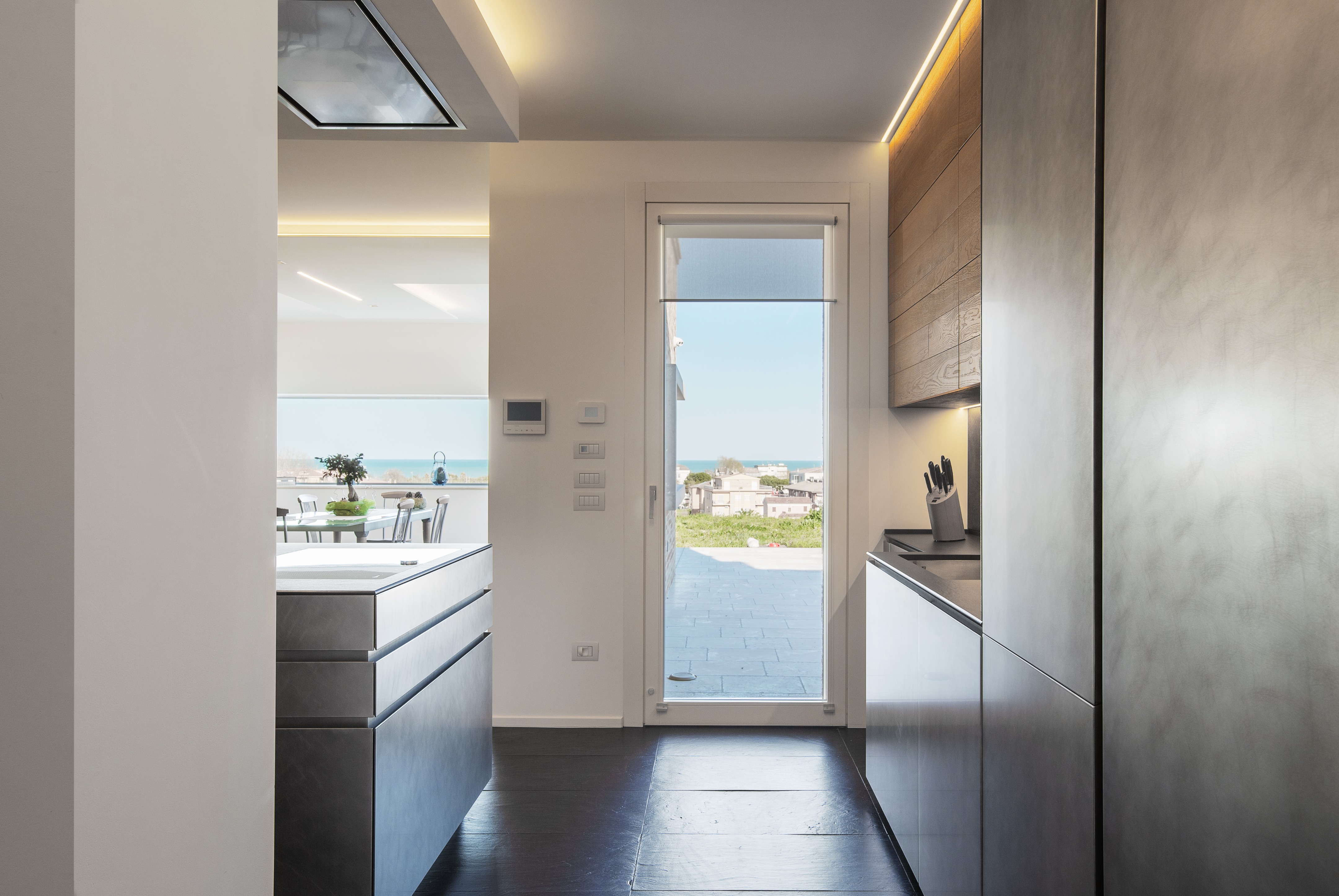 意大利海滨别墅厨房设计-1