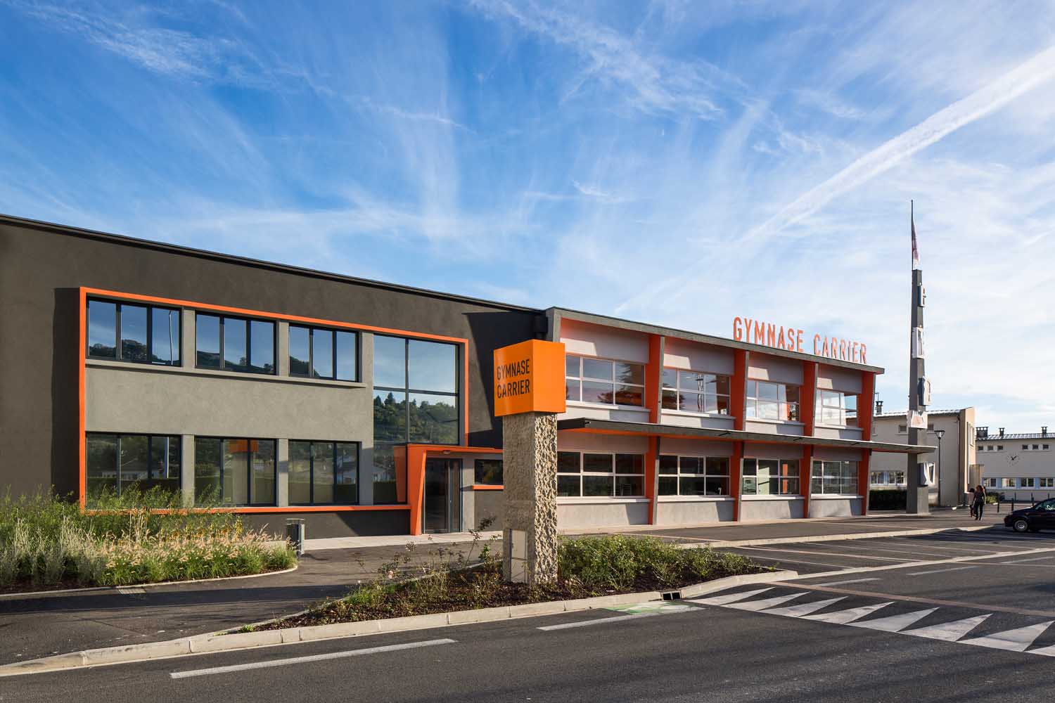 圣马塞尔的 Carrier 体育馆翻新-1