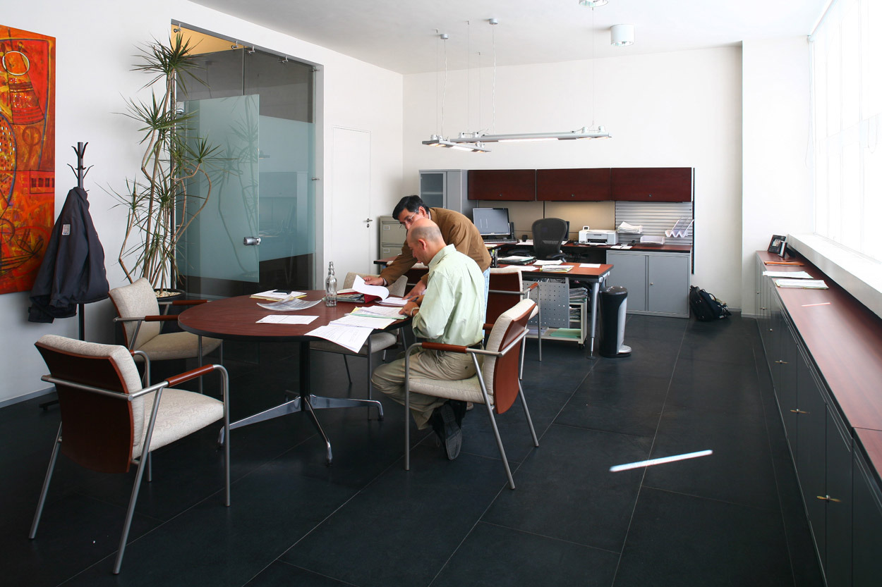 墨西哥 Pavisa 办公大楼 | 现代简约的办公空间-21