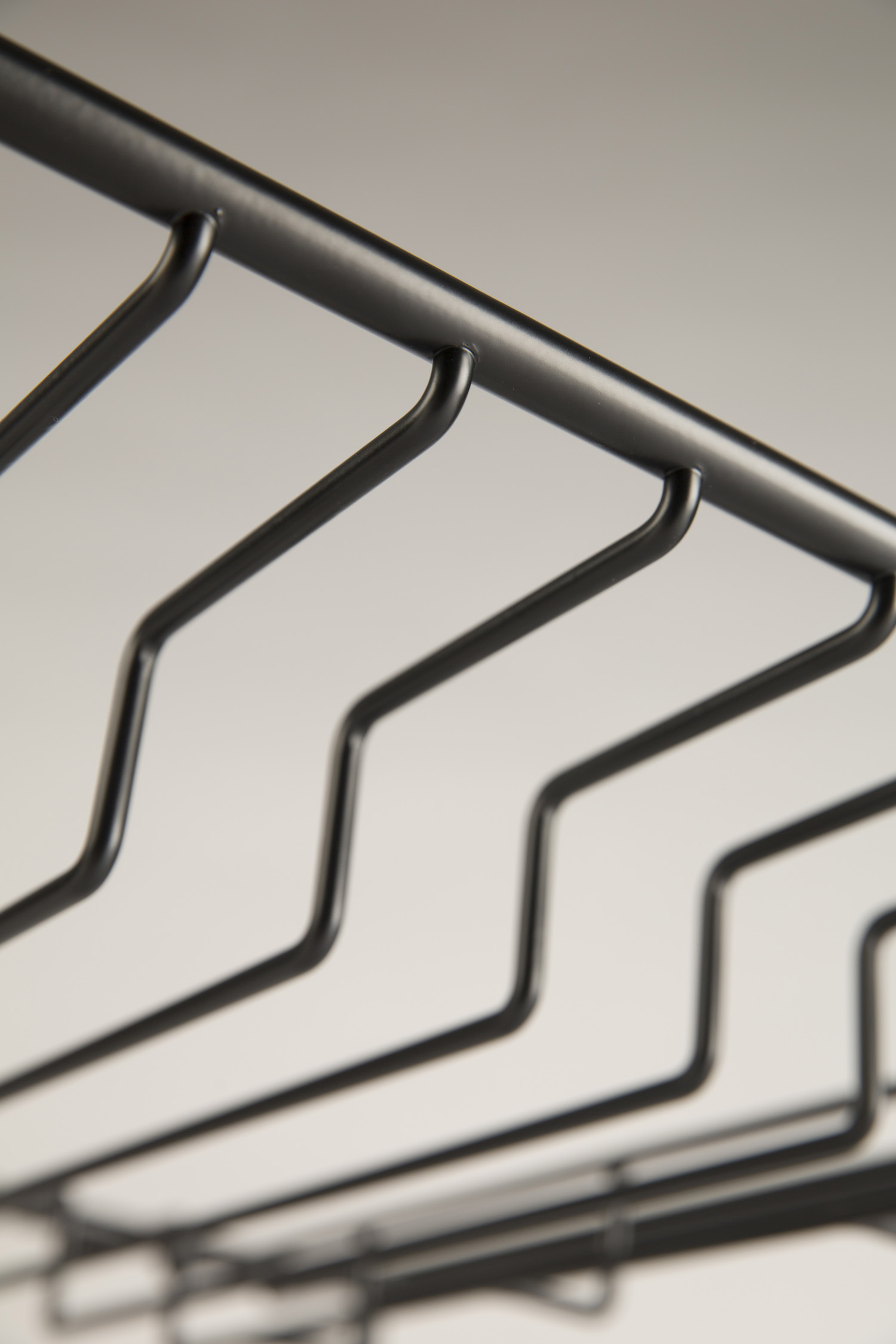 线系列咖啡桌 | 乔治·赖丁的被动-- 主动物体关系探索-13