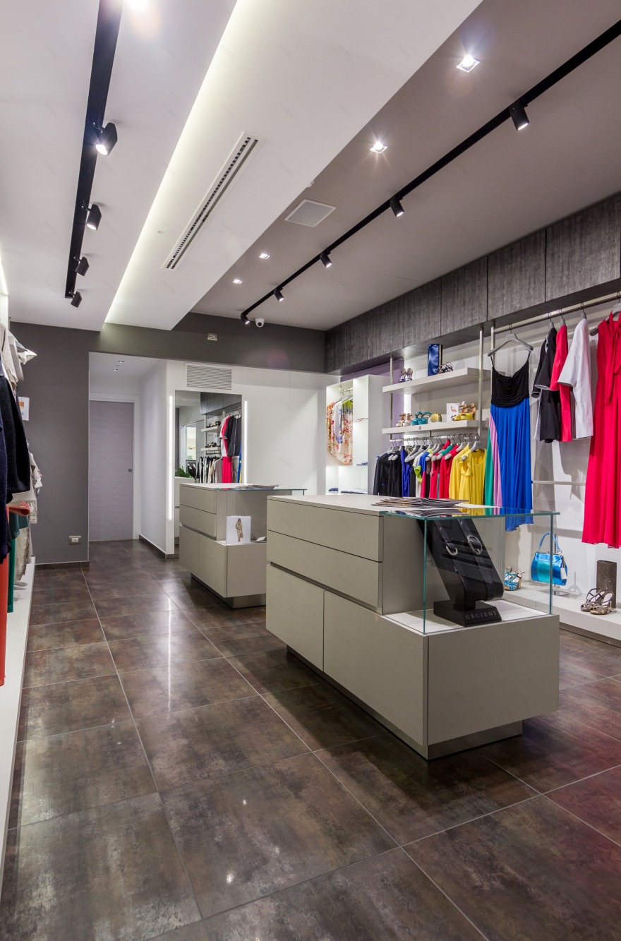 Galgano Abbigliamento 时尚店铺室内设计-2