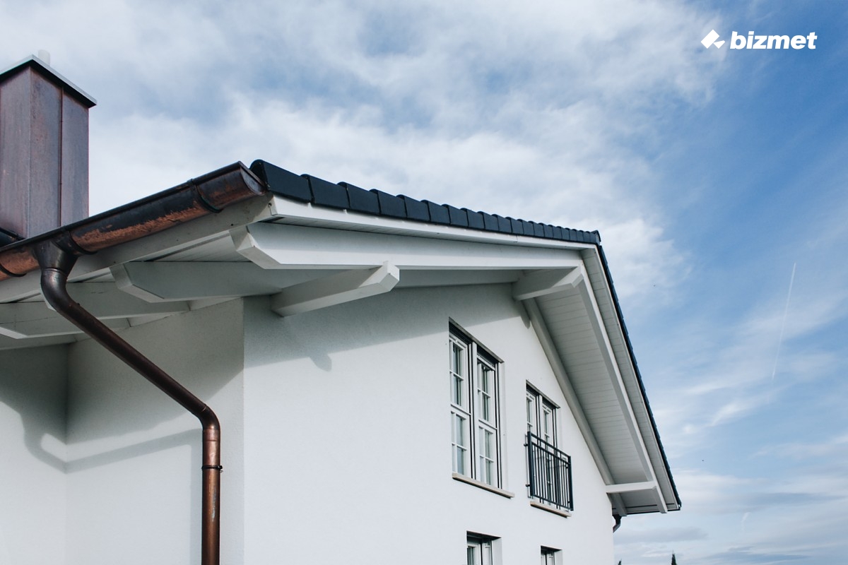 2016 年完工的木质门窗、车库门与砂岩窗台单户住宅-8