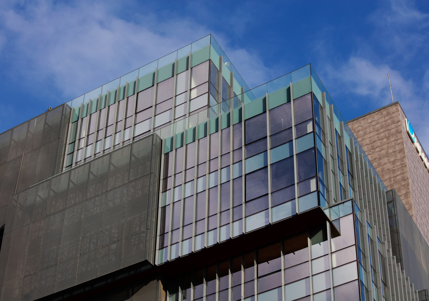 乌卢格·奥托莫蒂夫办公大楼-30