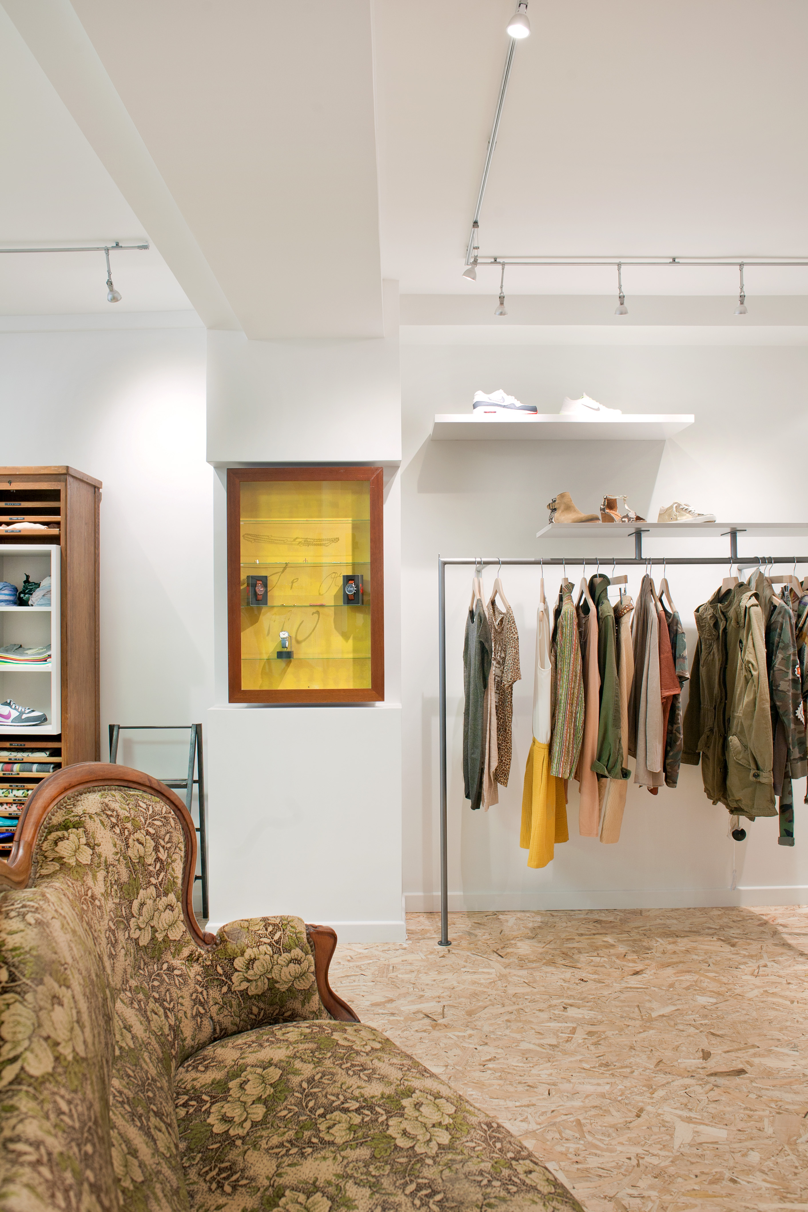 2014 年完成的 Naxor 品牌展示店室内设计-10