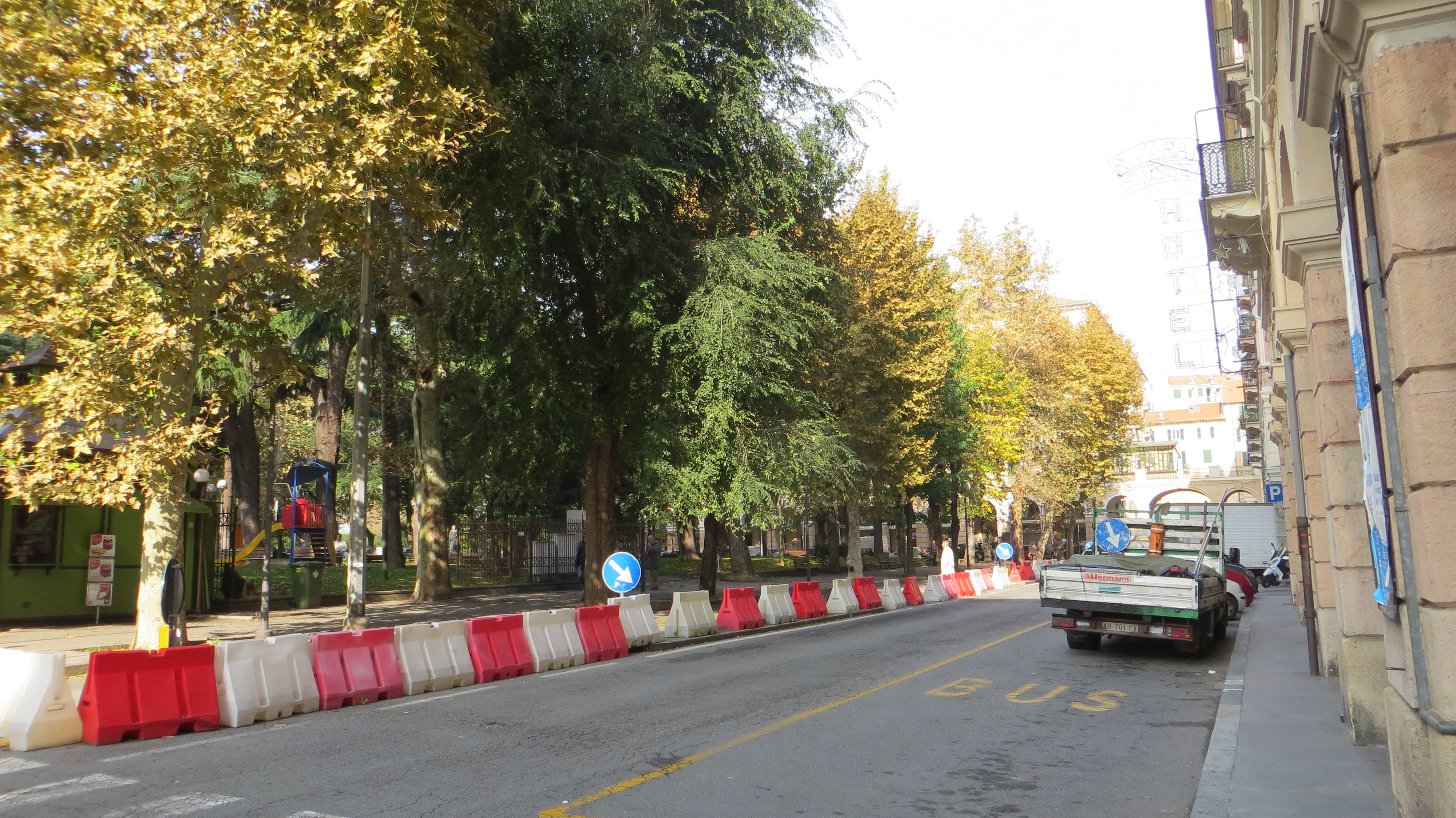 历史广场的现代重生——意大利萨沃纳 Piazza del Popolo 广场改造-5