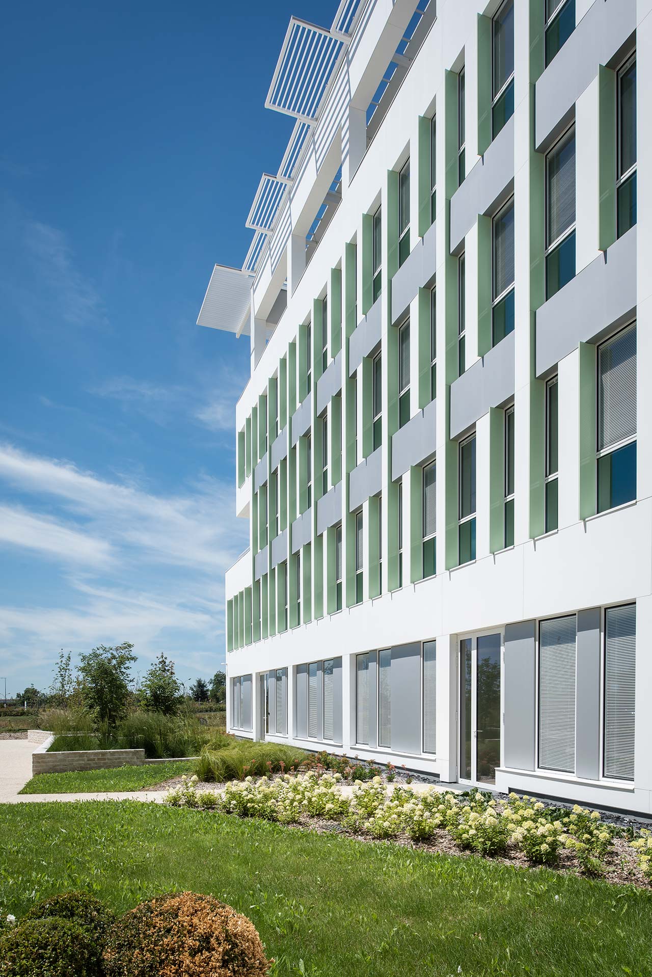 法国 Credit Agricole Poitou 企业总部，现代与古典的完美融合-8