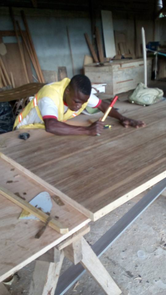 2016 年完成的土坯与木质结合的企业总部设计-36