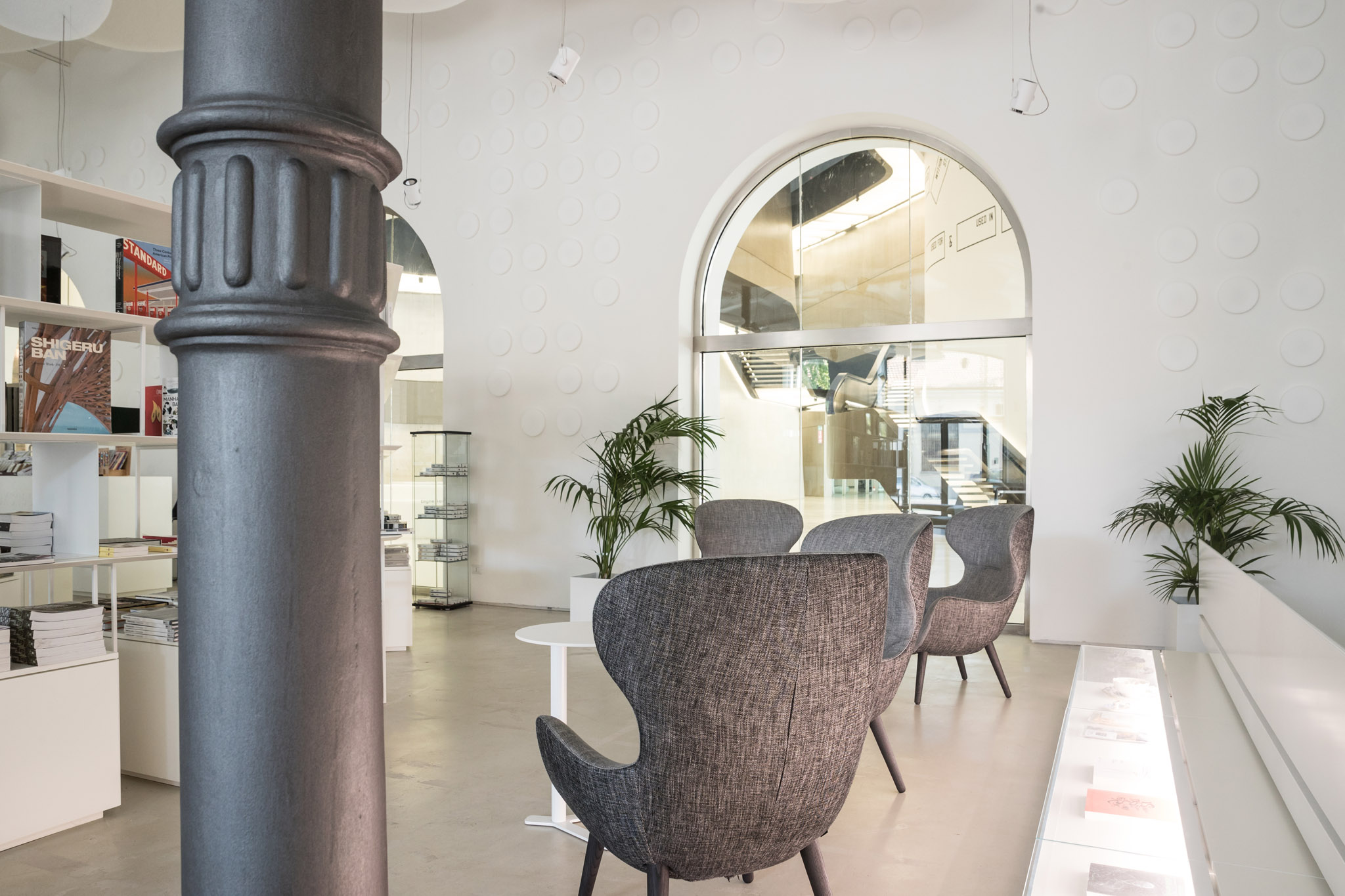 利内阿餐厅和泰波咖啡书店-4