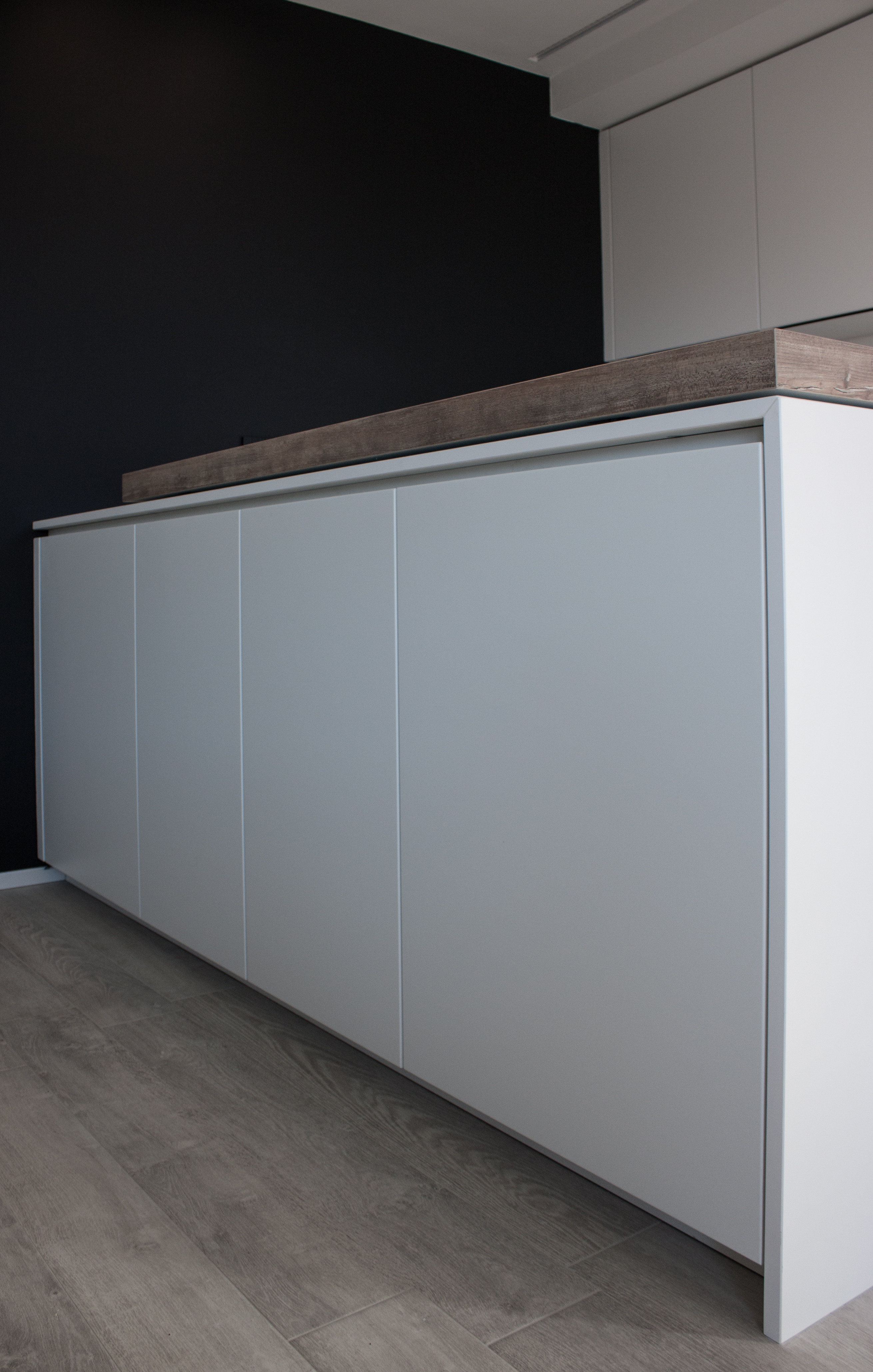 CASA 0138 现代公寓设计 | 开放式厨房与透明浴室成焦点-8