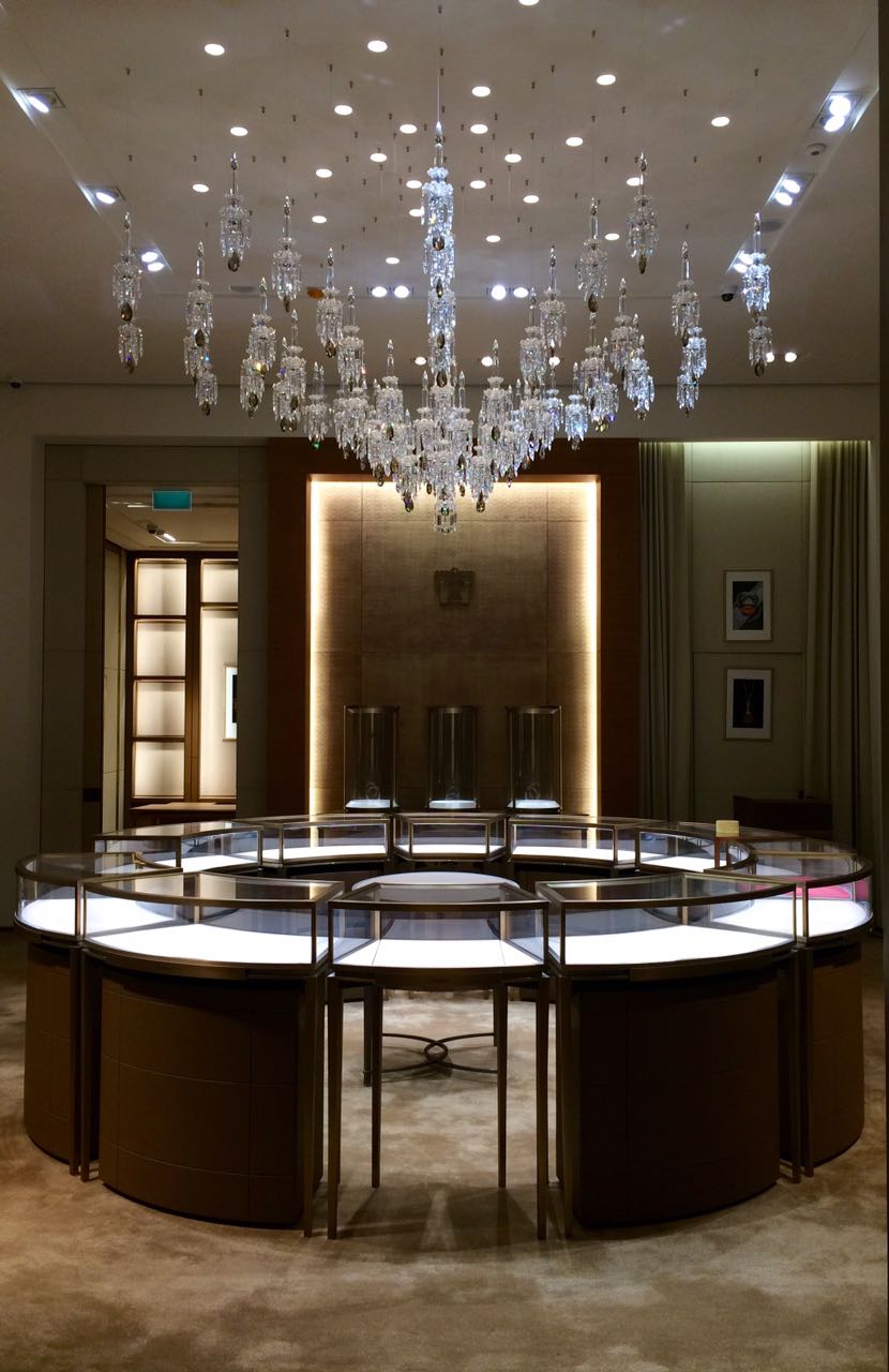 卡地亚精品店 | 独特的设计风格与高品质的室内体验-7