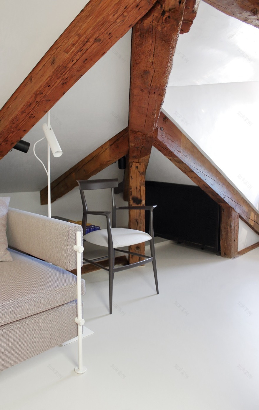 威尼斯运河旁独具匠心的公寓设计-10