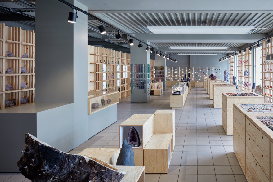 石世界 · 珍稀矿石的展示空间-3