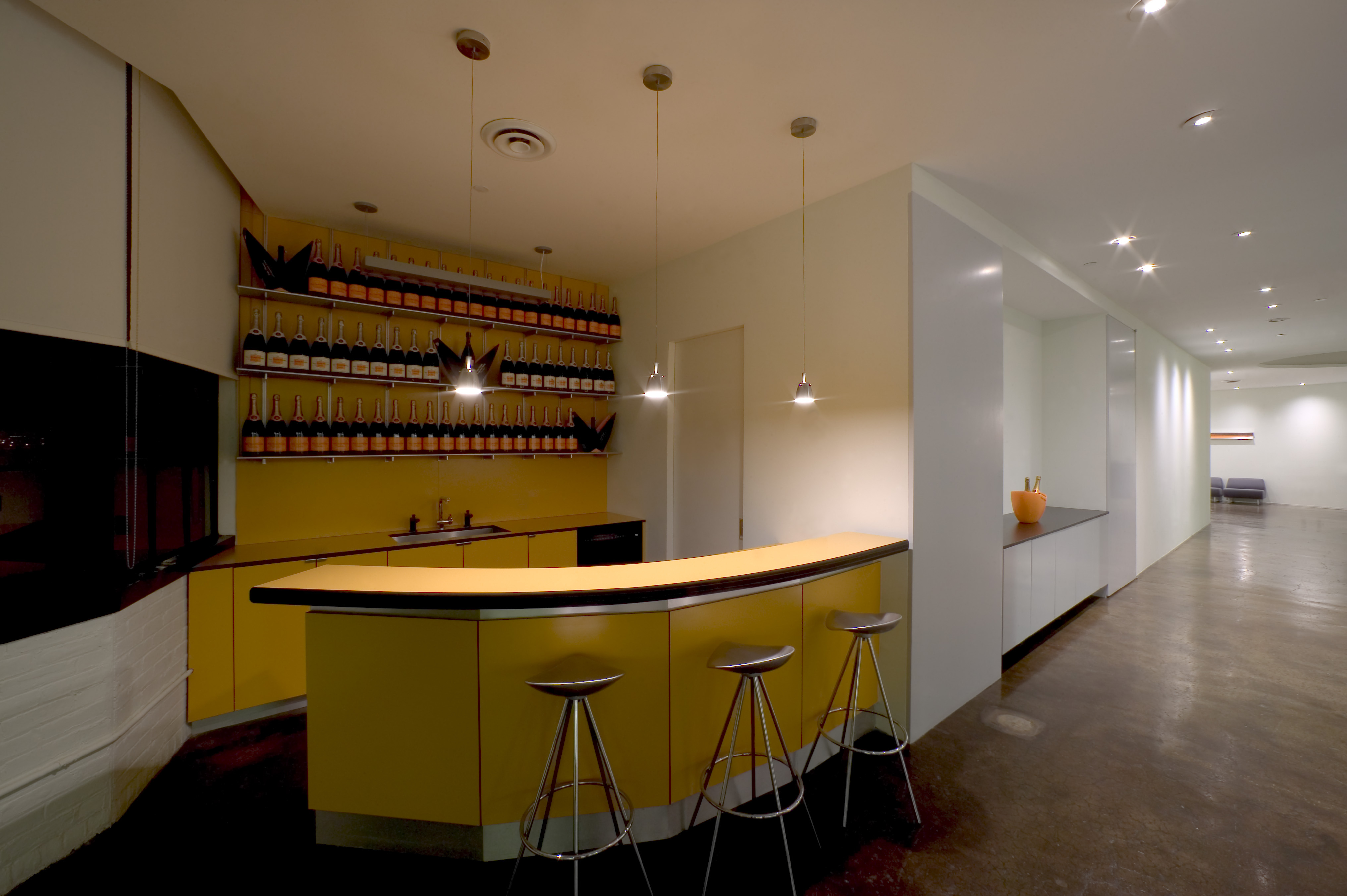 Clicquot Champagne 总部设计-9