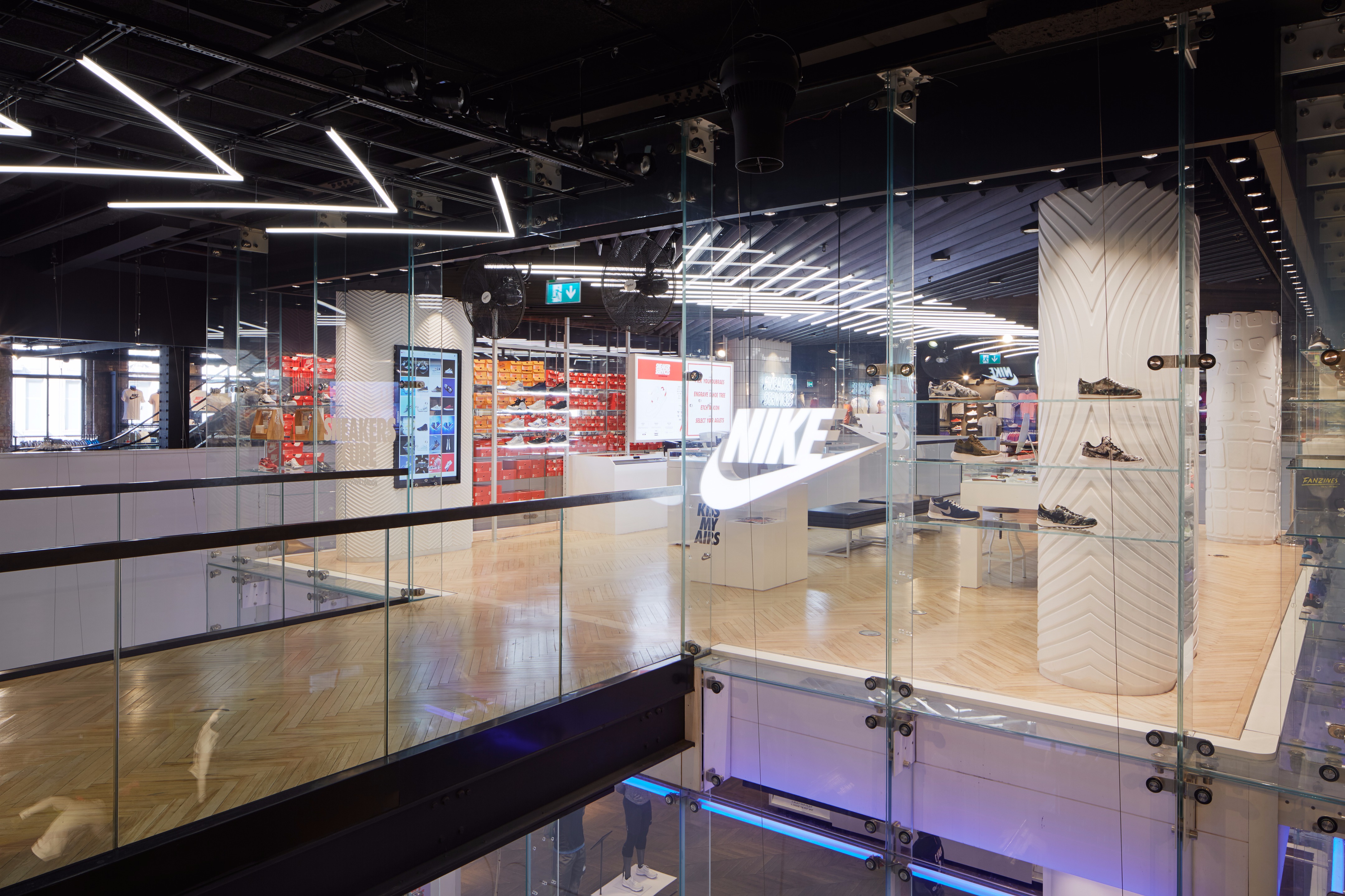 伦敦耐克旗舰店，现代与古典的完美融合-10