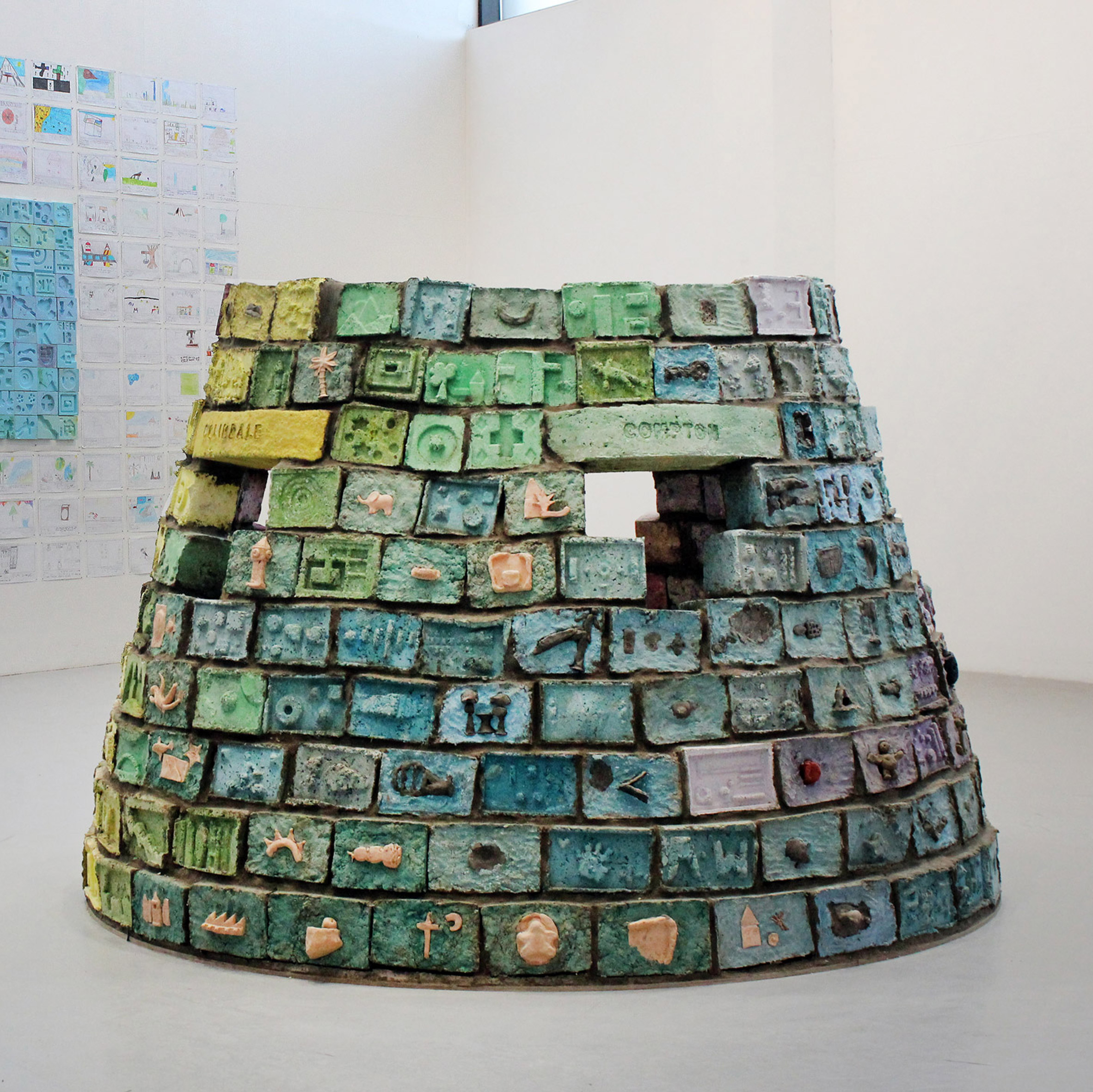 异样建筑 | 儿童参与设计，打造冰屋式装置-0