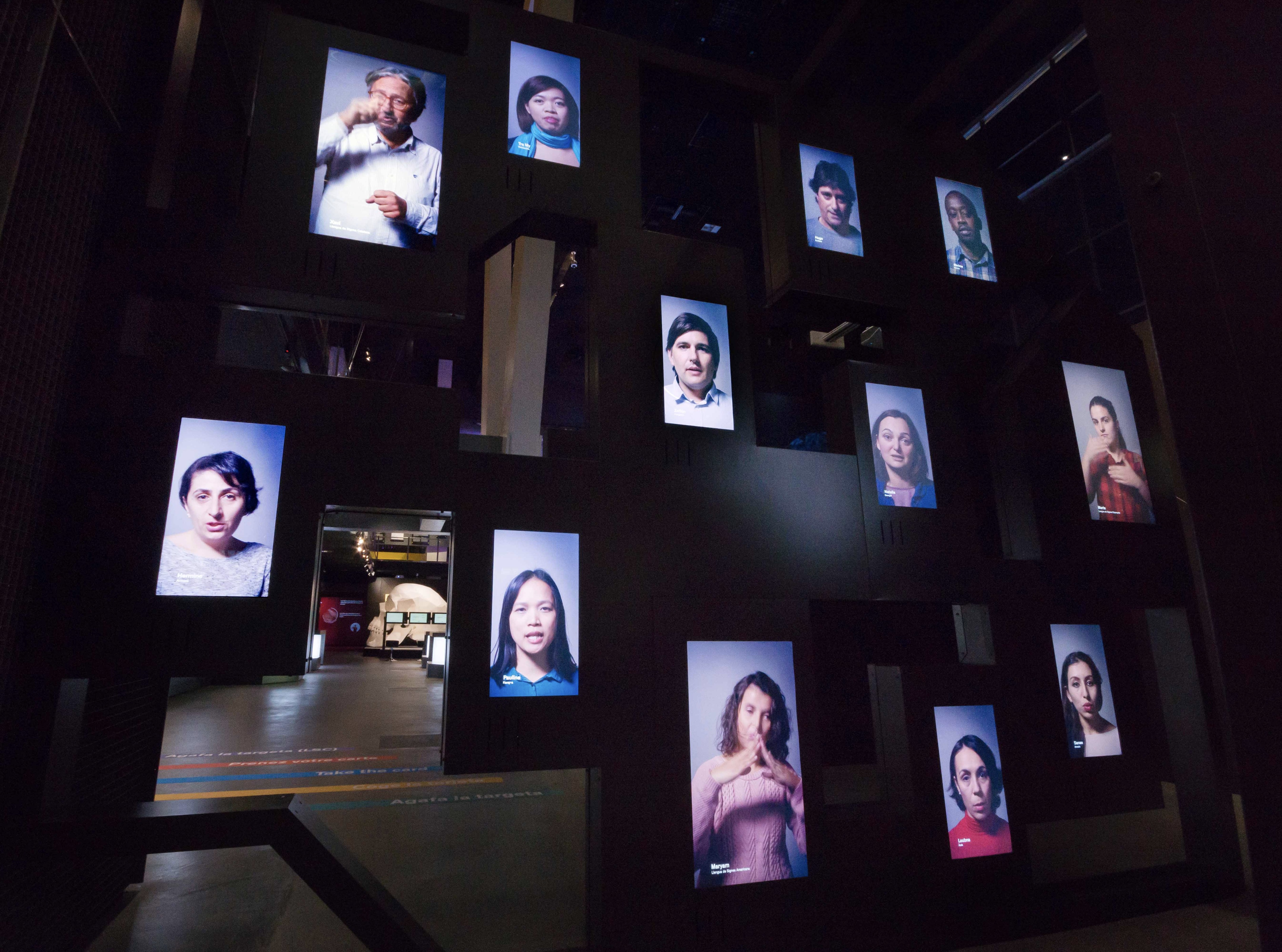 Talking Brains 展览设计-7