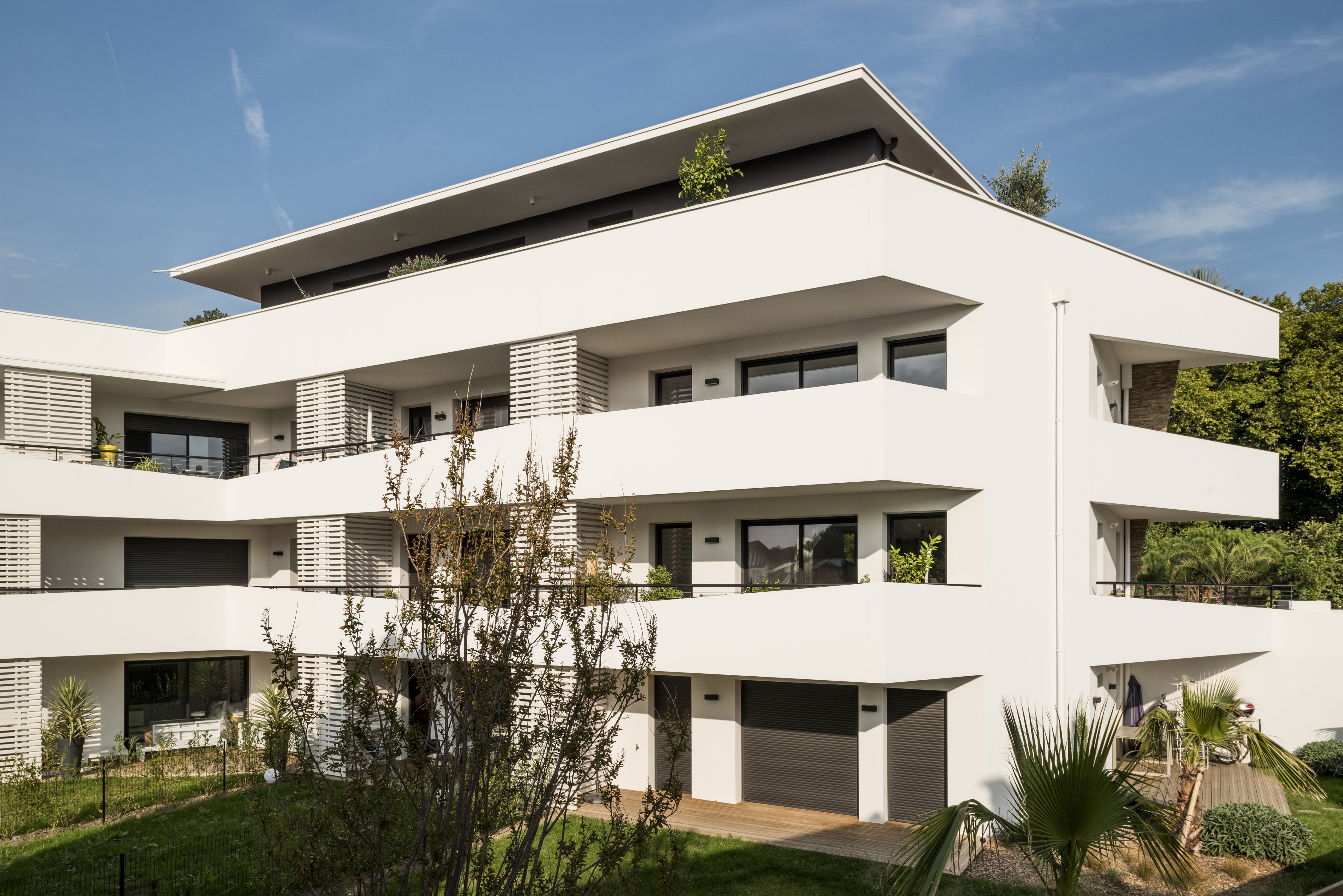 法国安吉特海滨公寓与办公建筑-25