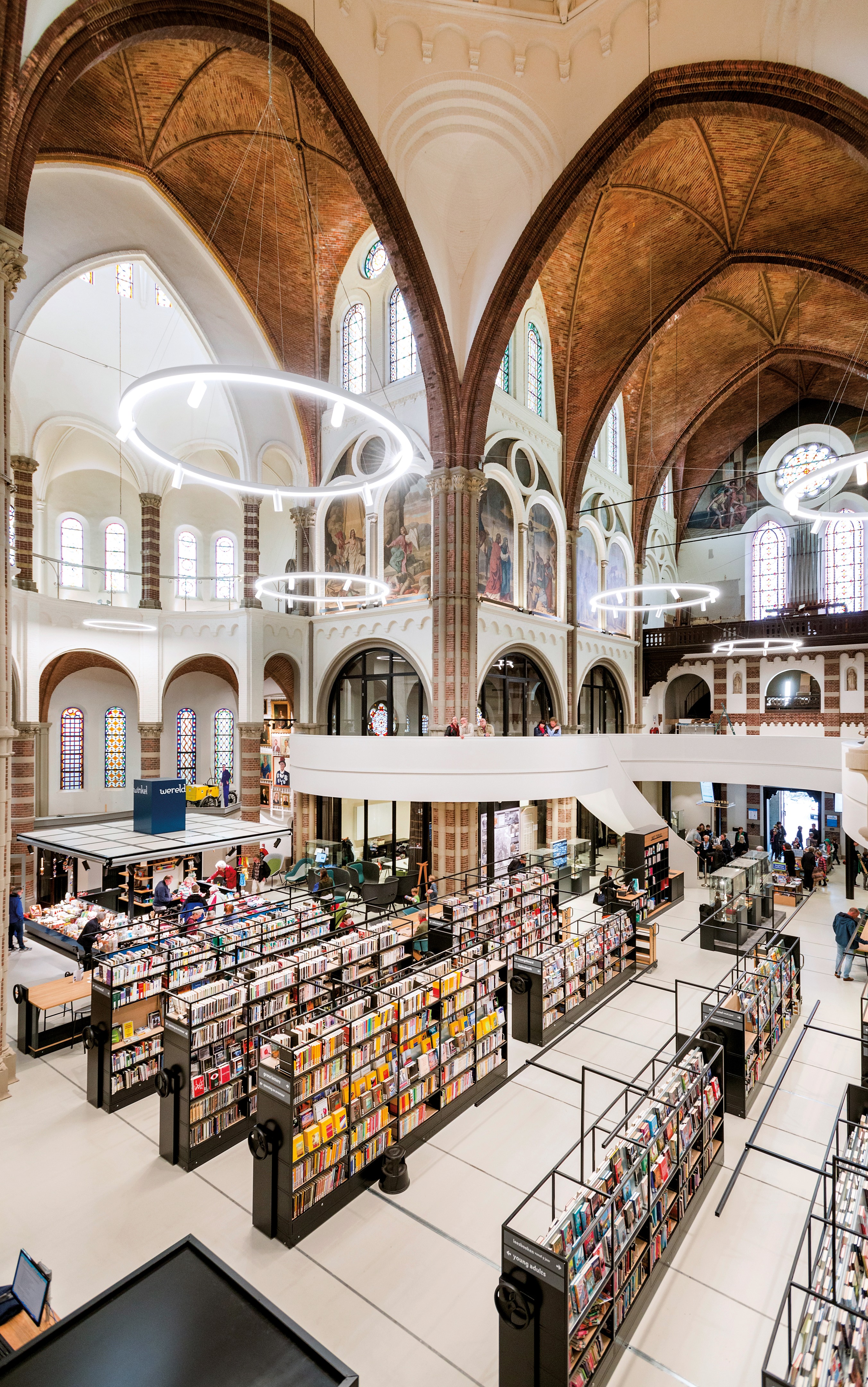 多功能文化中心 · DePetrus 教堂的华丽变身-0